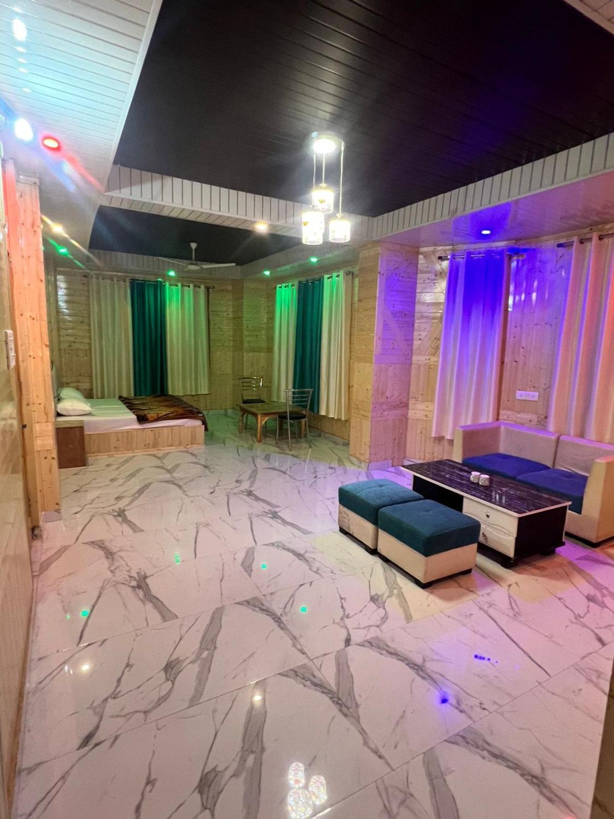 Family Suite - Photo 9