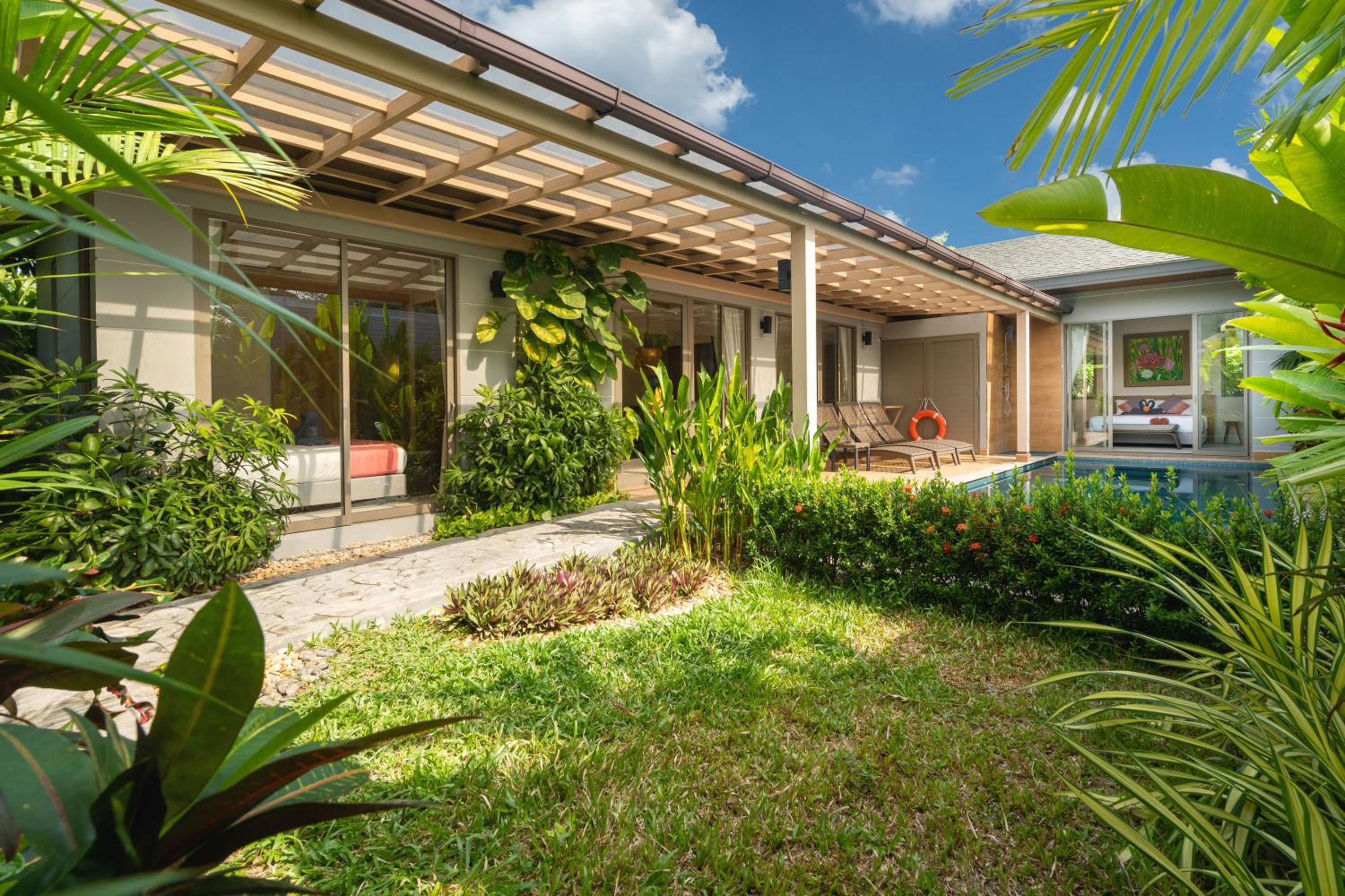 Three-Bedroom Villa photo 2