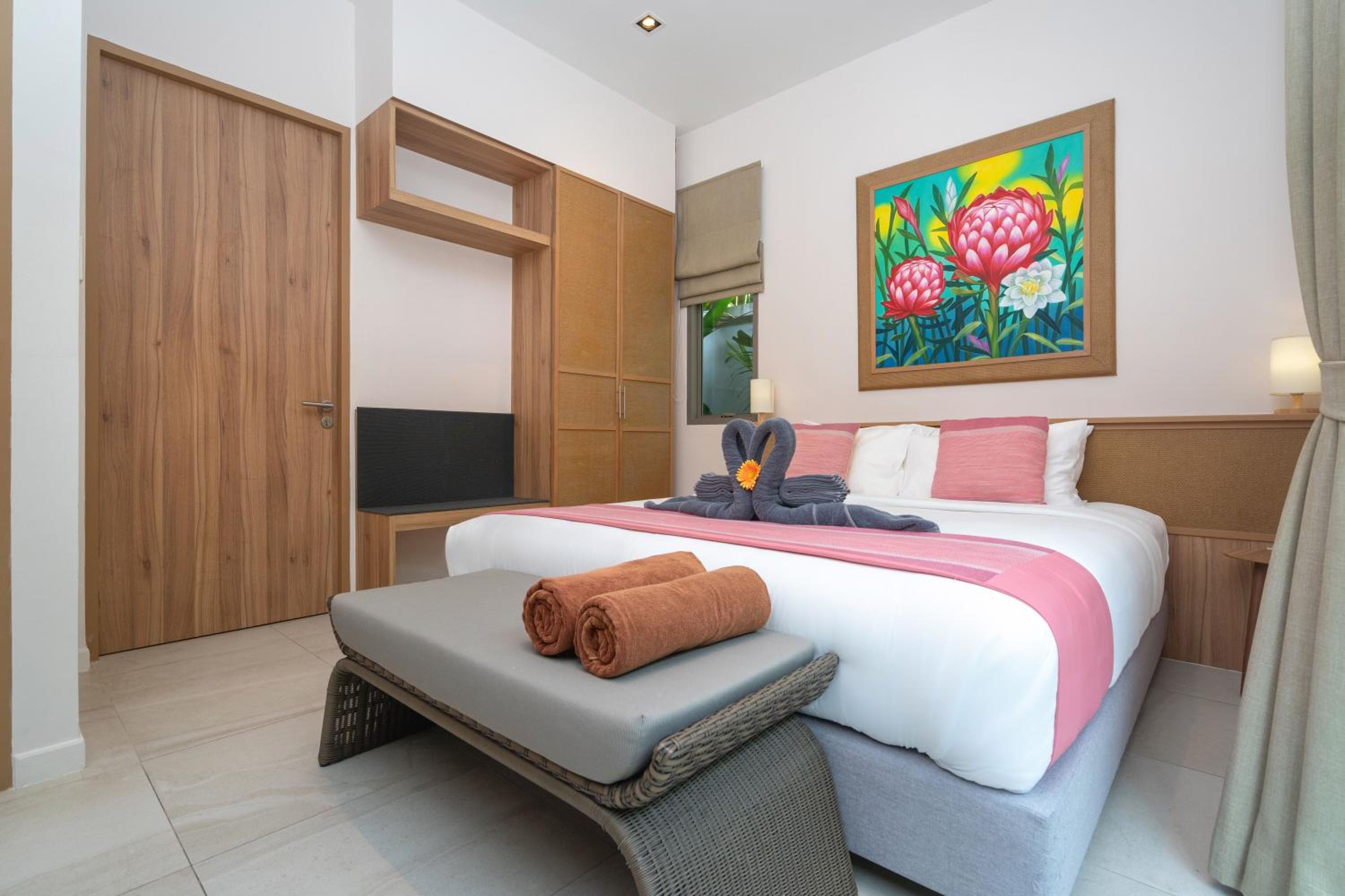 Three-Bedroom Villa photo 3