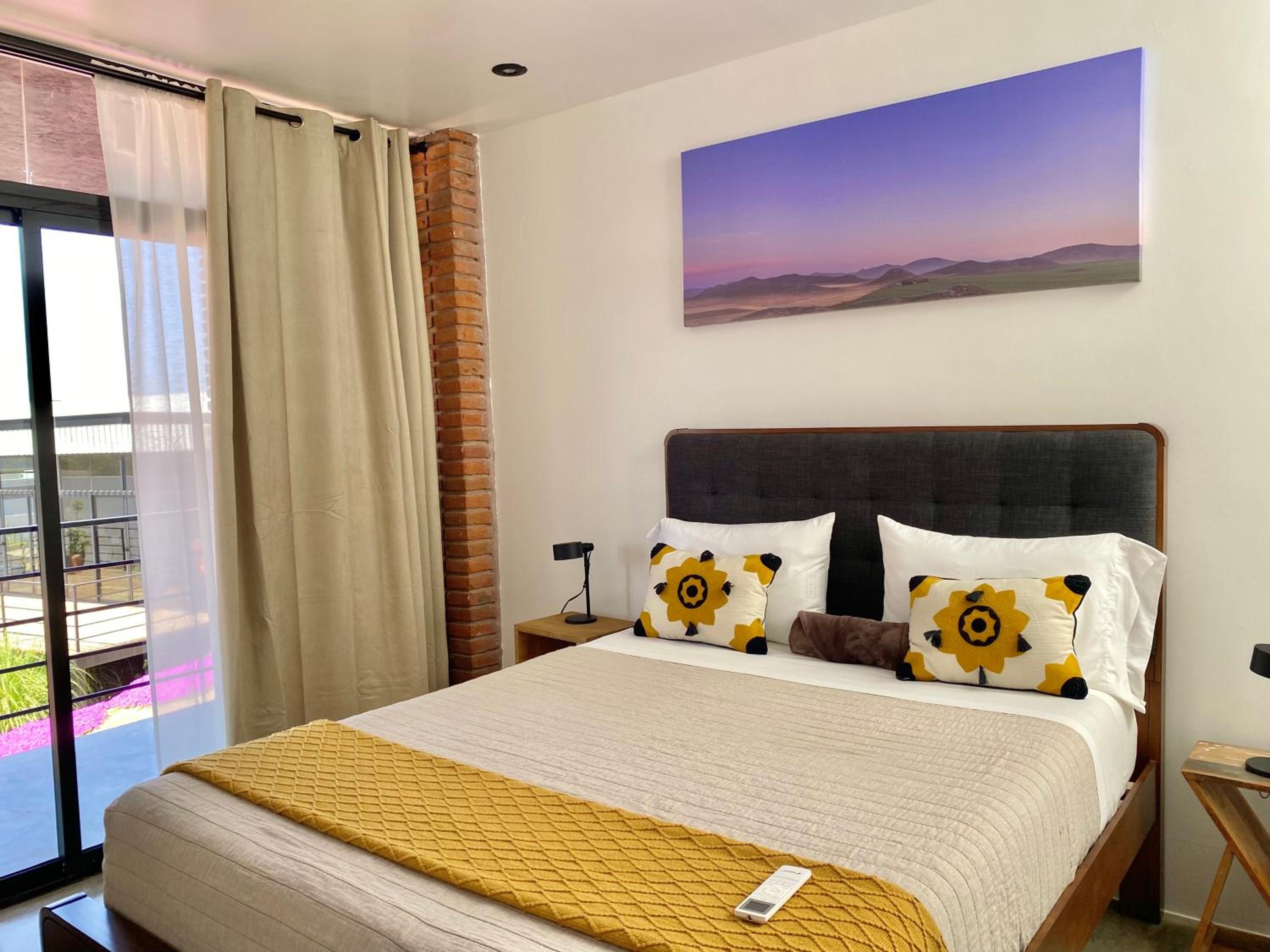 Two-Bedroom House - Photo 7