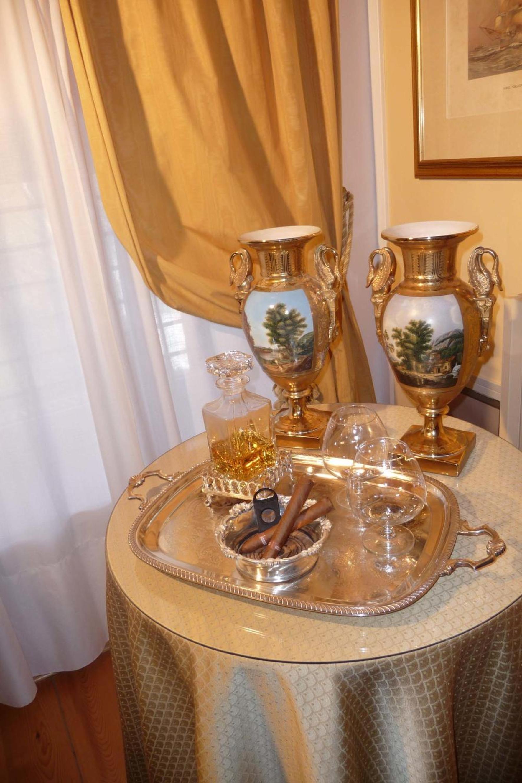 Suite - Photo 10