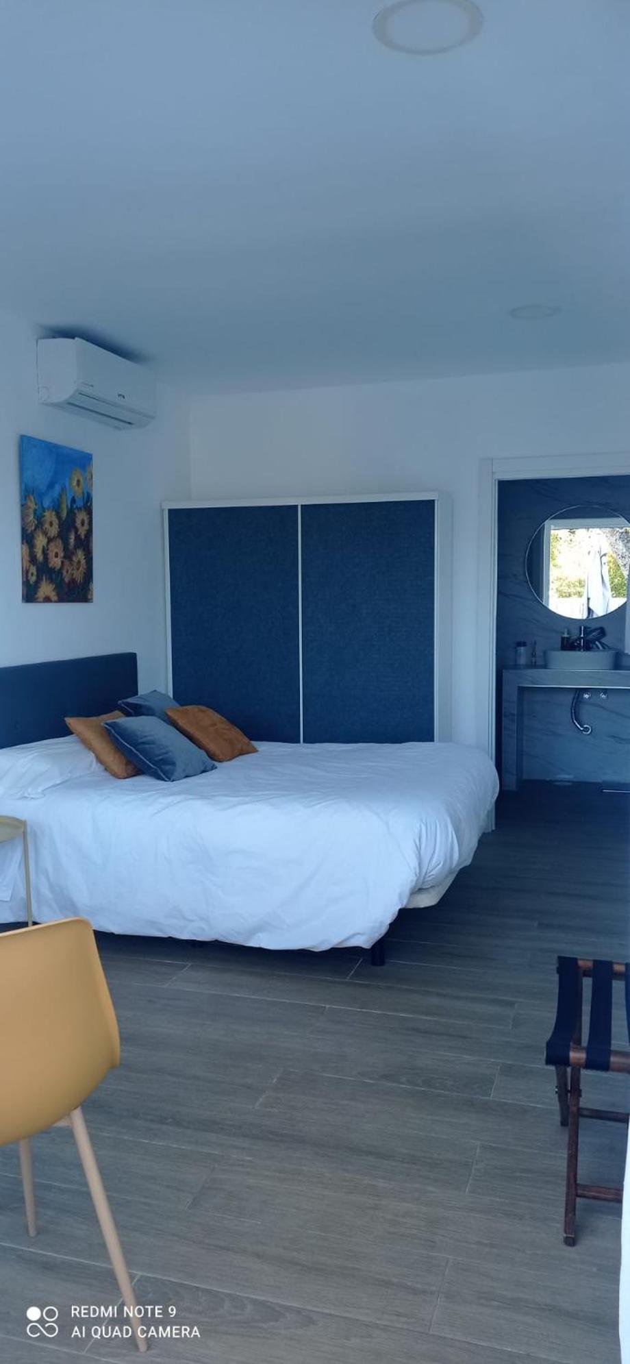 Estudio con terraza