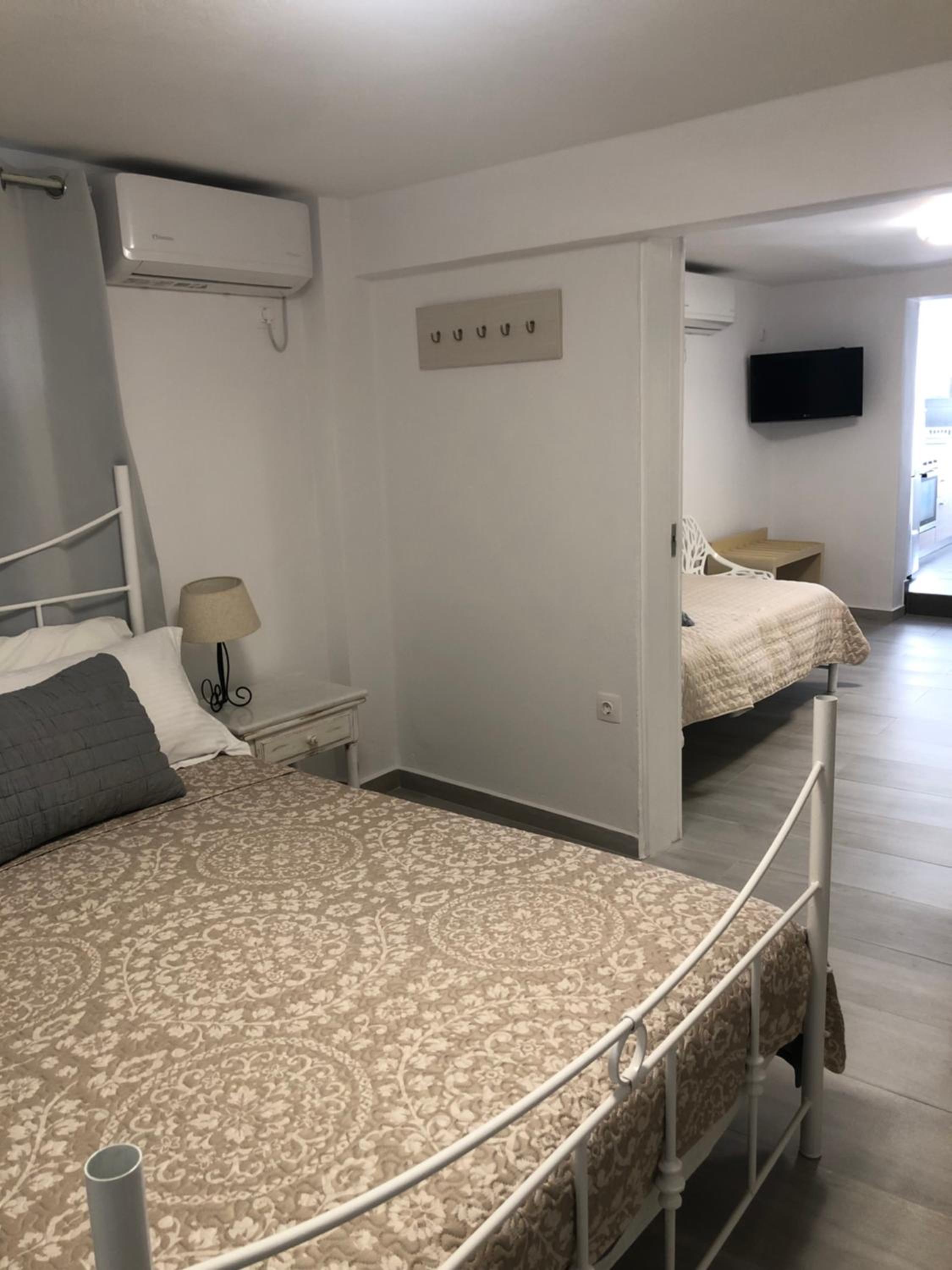 One-Bedroom Apartment - Photo 13
