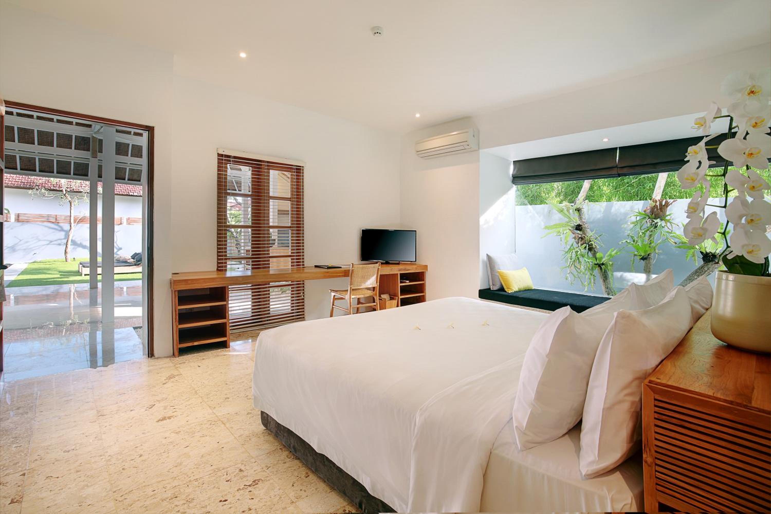 Two-Bedroom Pool Villa - Photo 3