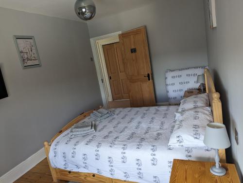 Deluxe Double Room (2 Adults + 1 Child) photo 2