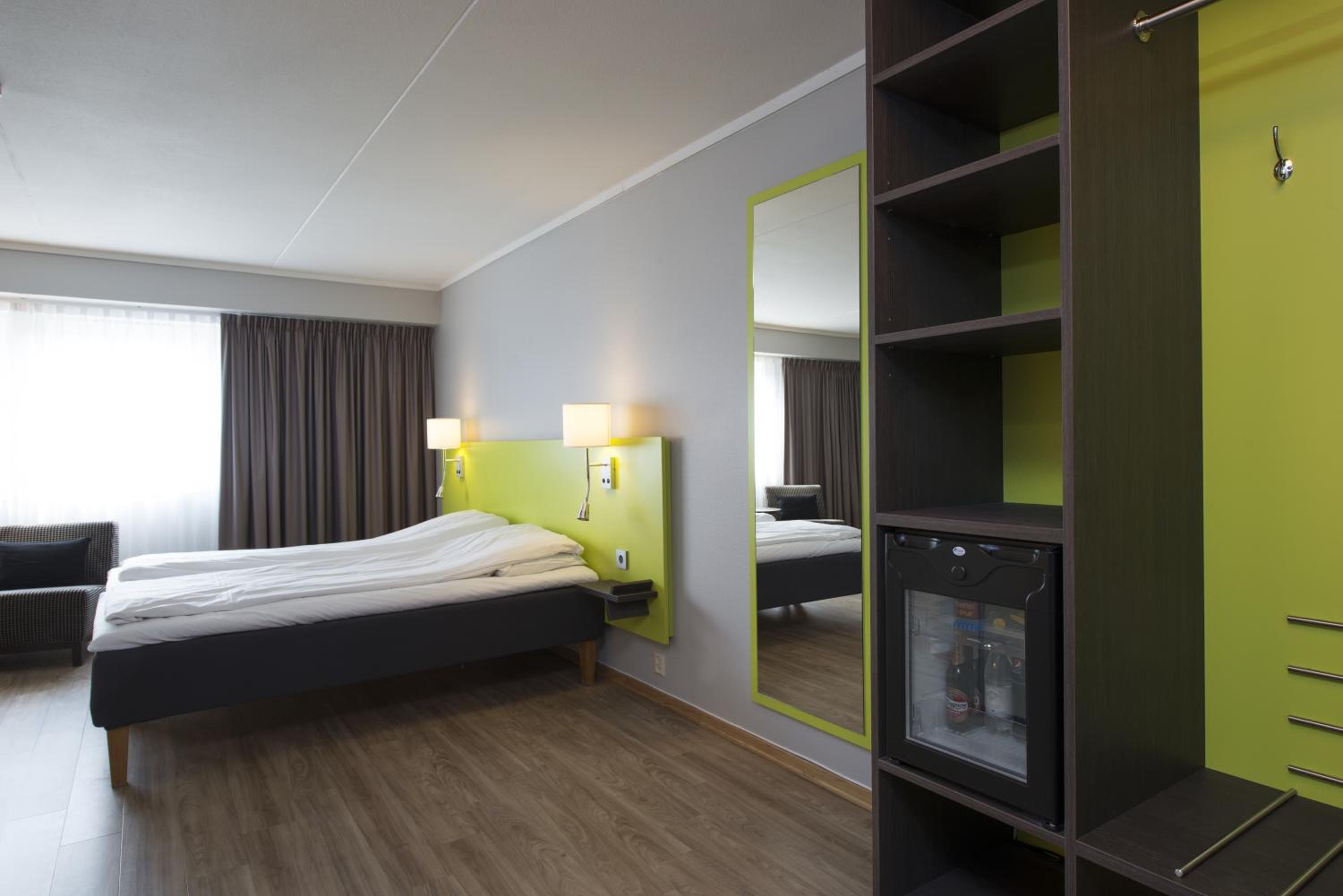 Standard Twin Room - Photo 2