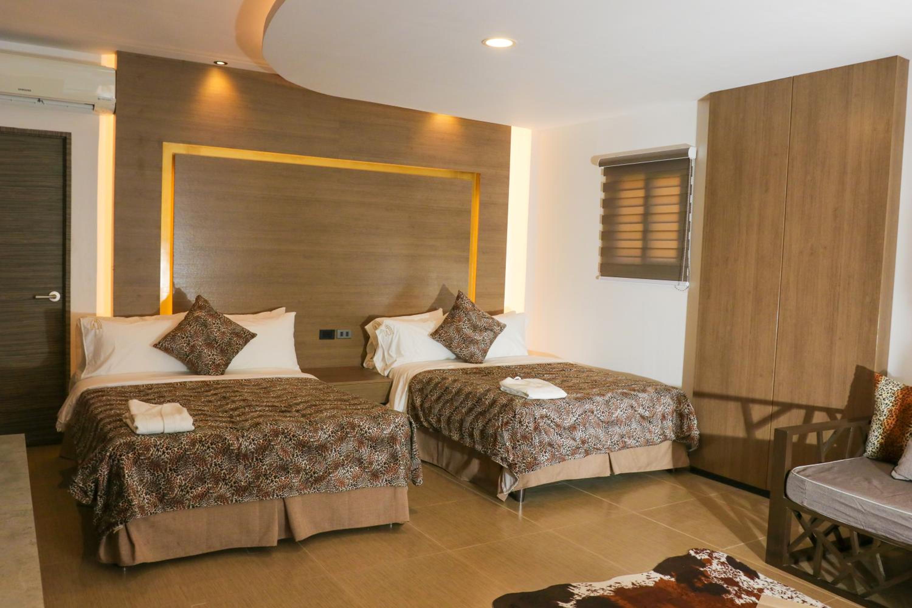 Deluxe Quadruple Room