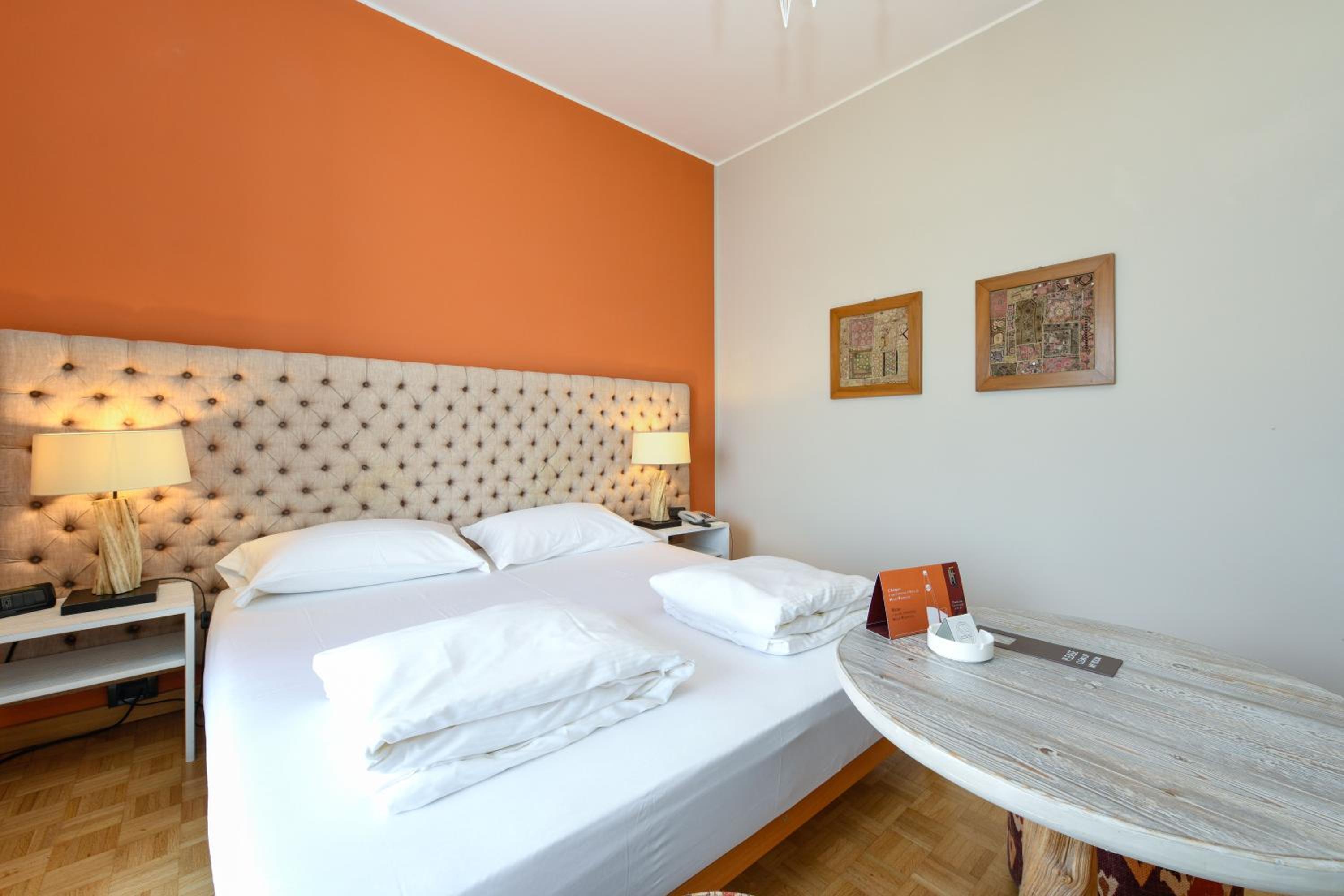 Double Room with Spa Bath photo 3
