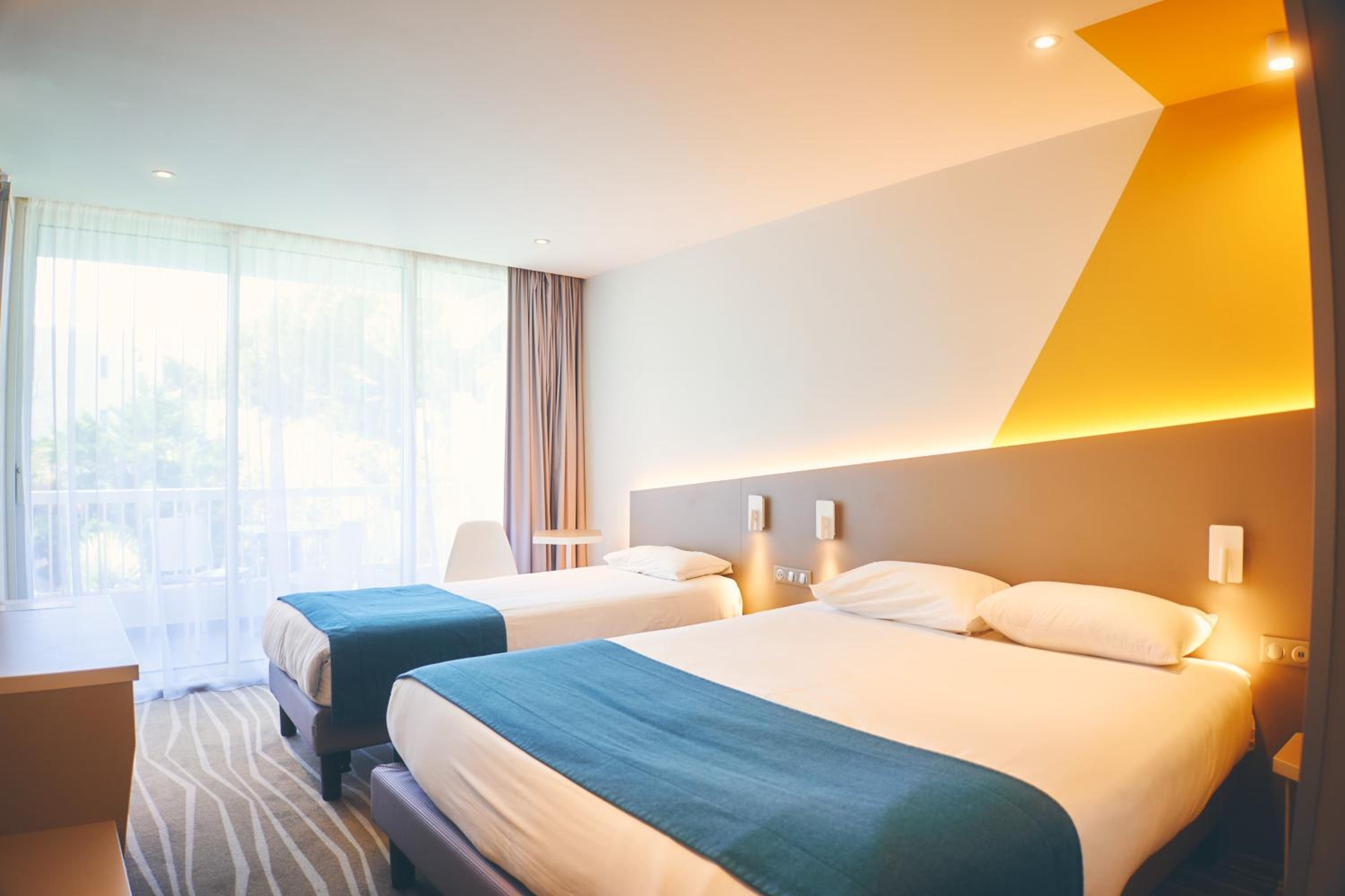 Triple Room with Balcony photo 3
