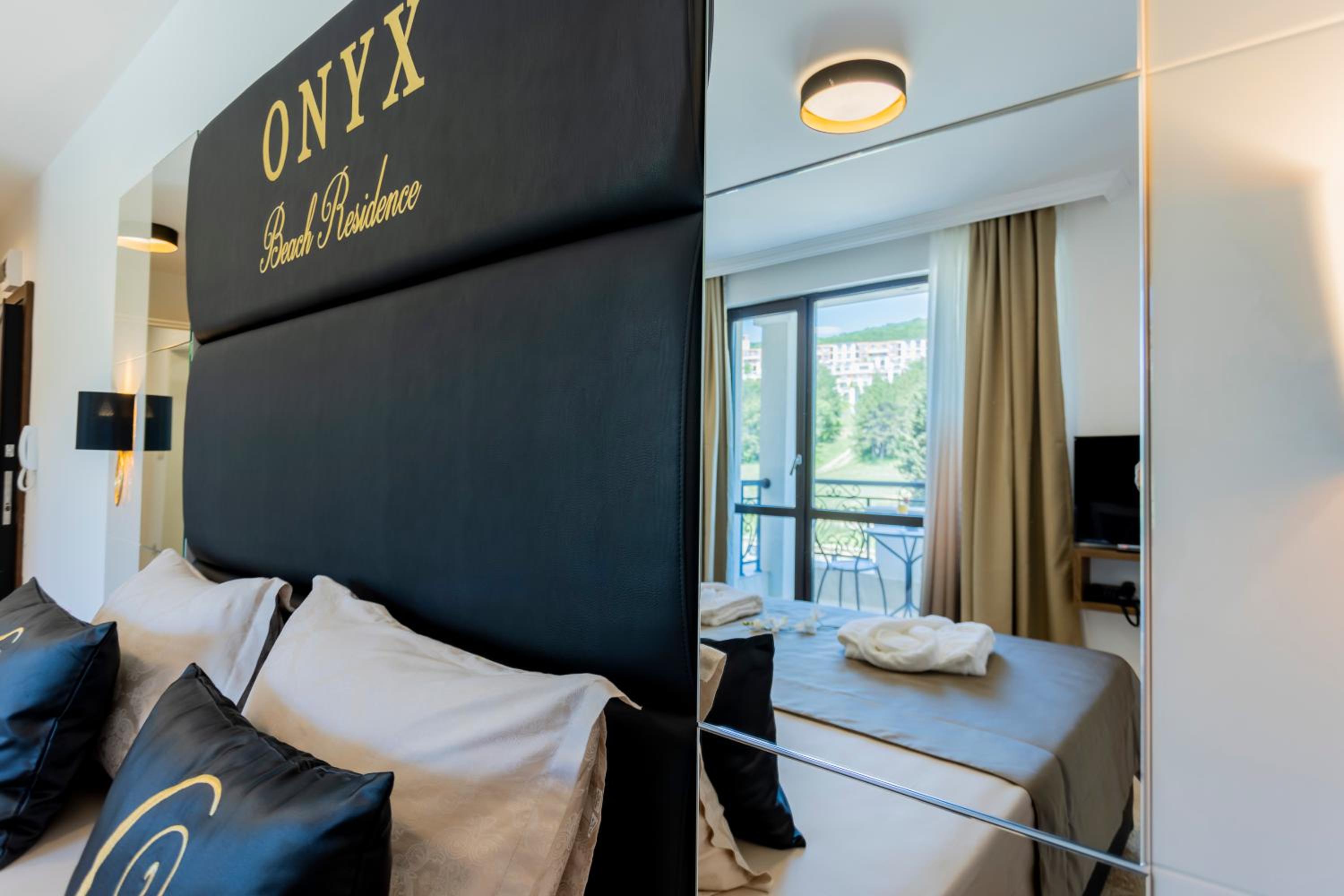 Double or Twin Room - Photo 5