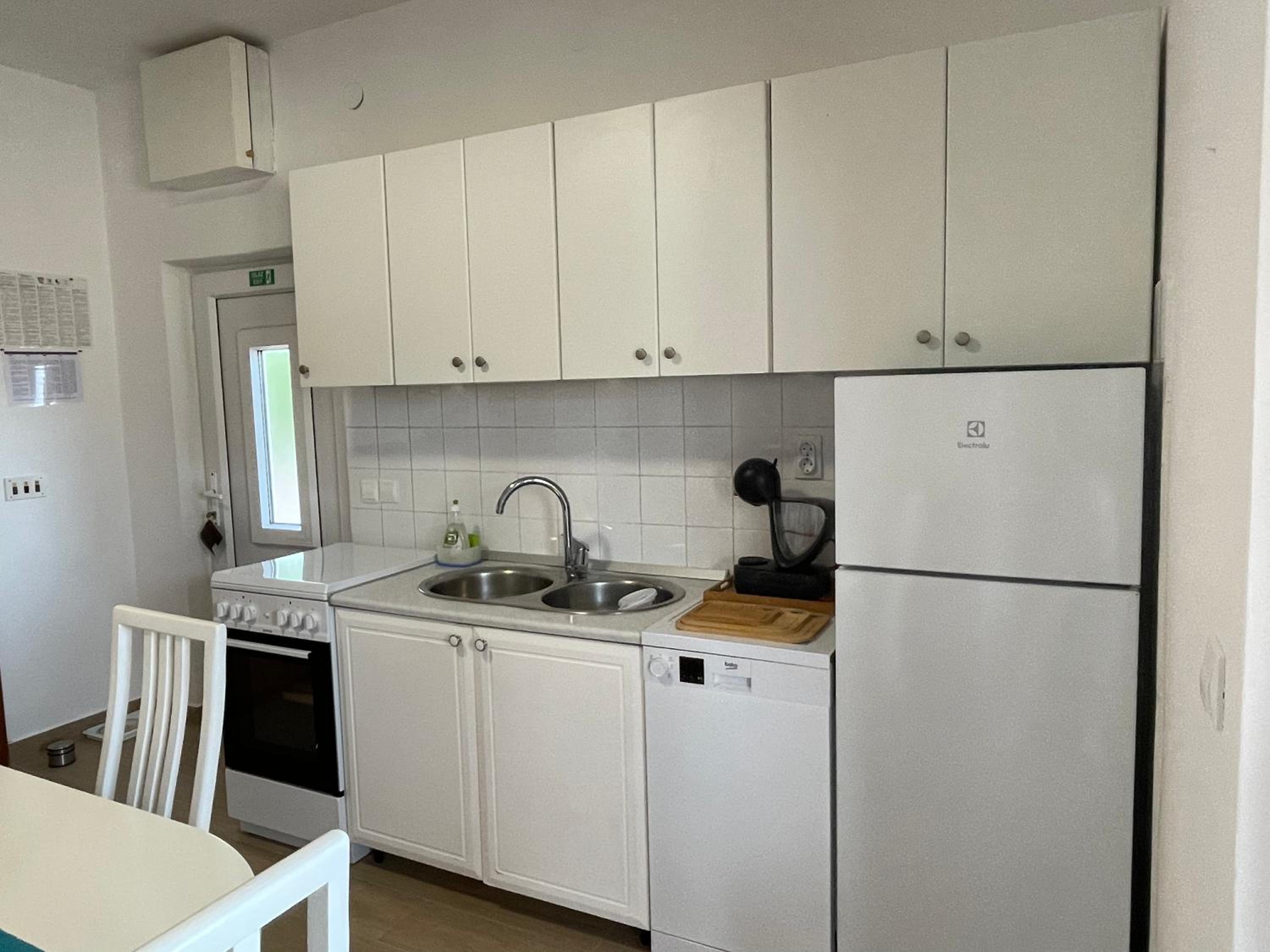 Three-Bedroom Apartment photo 2