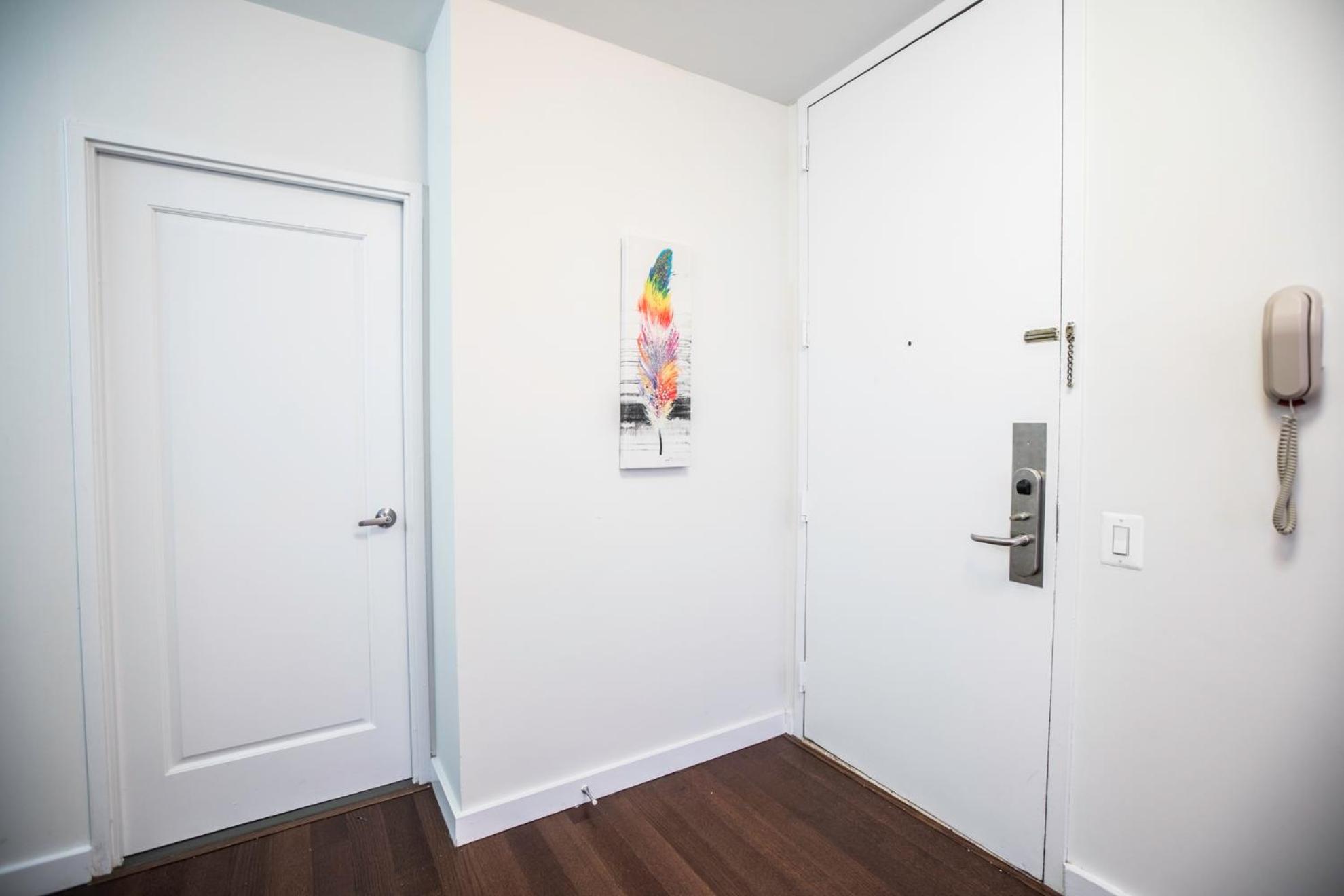 Three-Bedroom Apartment photo 1