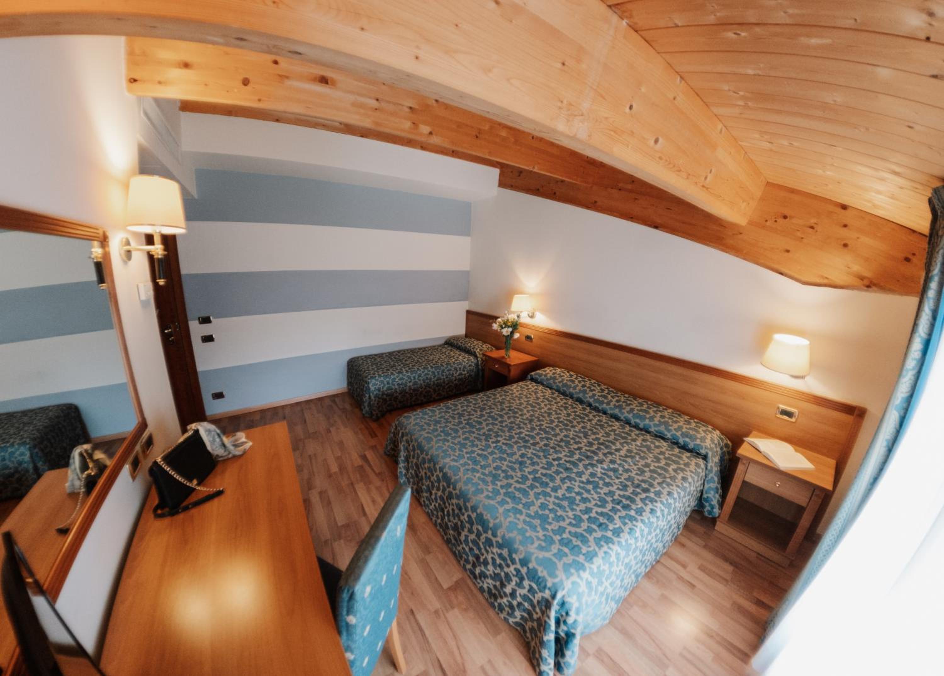 Superior Double Room - Photo 3