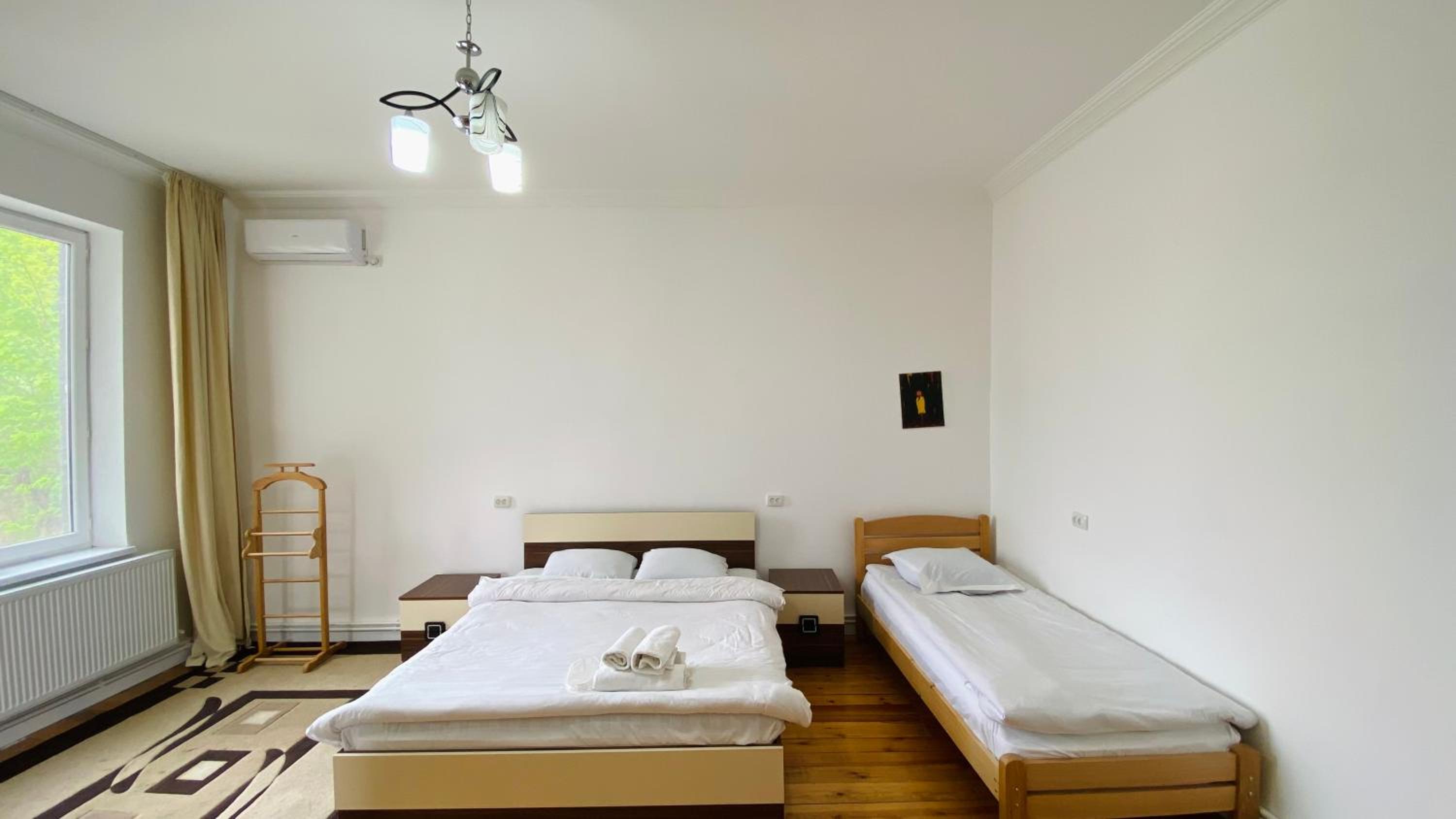 One-Bedroom Apartment - Photo 9