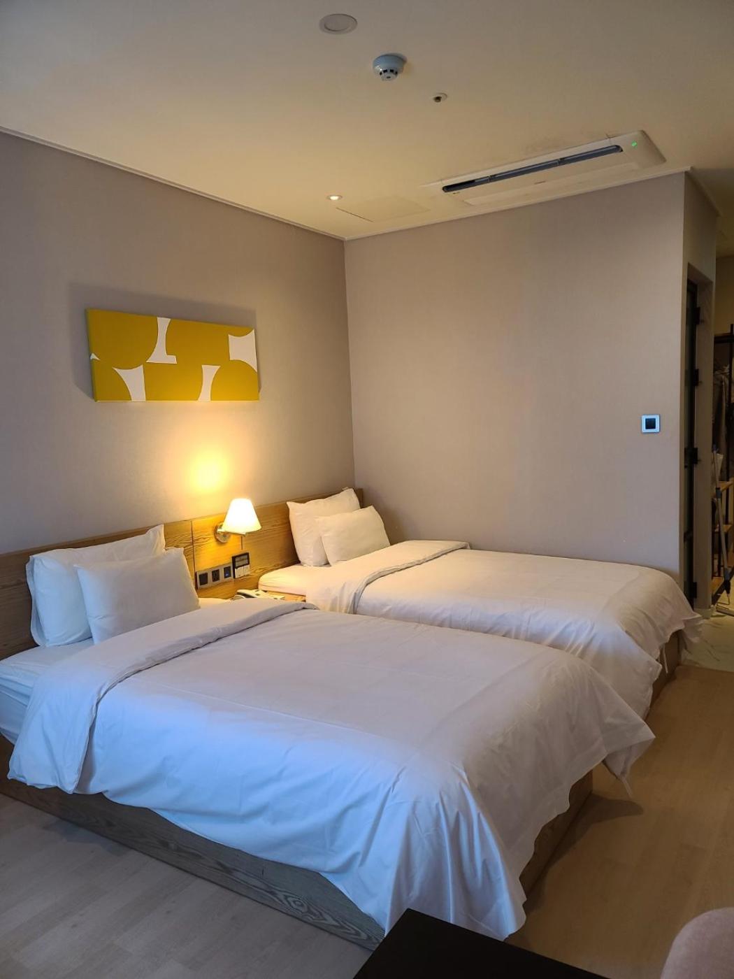 Deluxe Twin Room - Photo 2