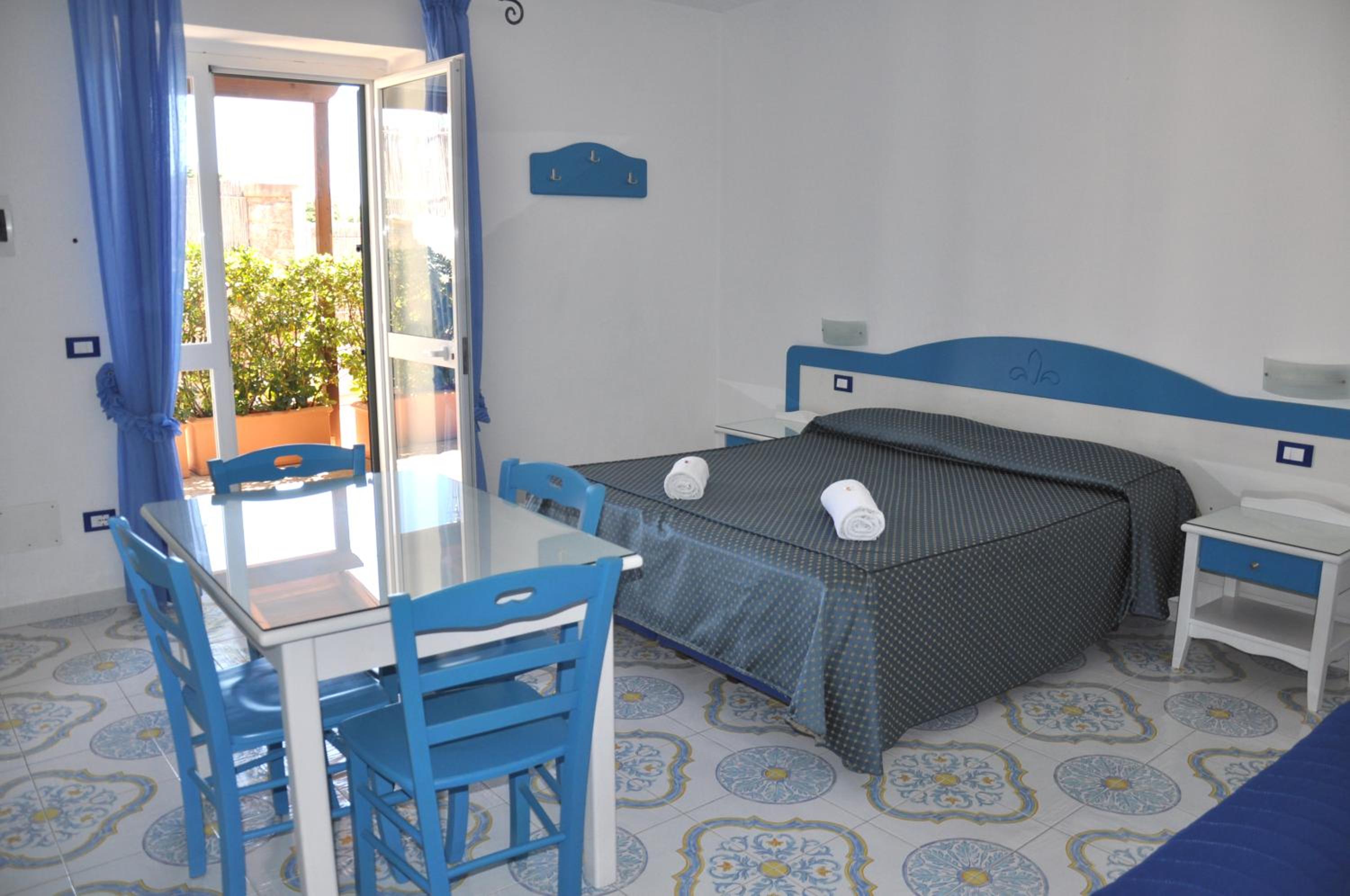 Deluxe Two-Bedroom Apartment