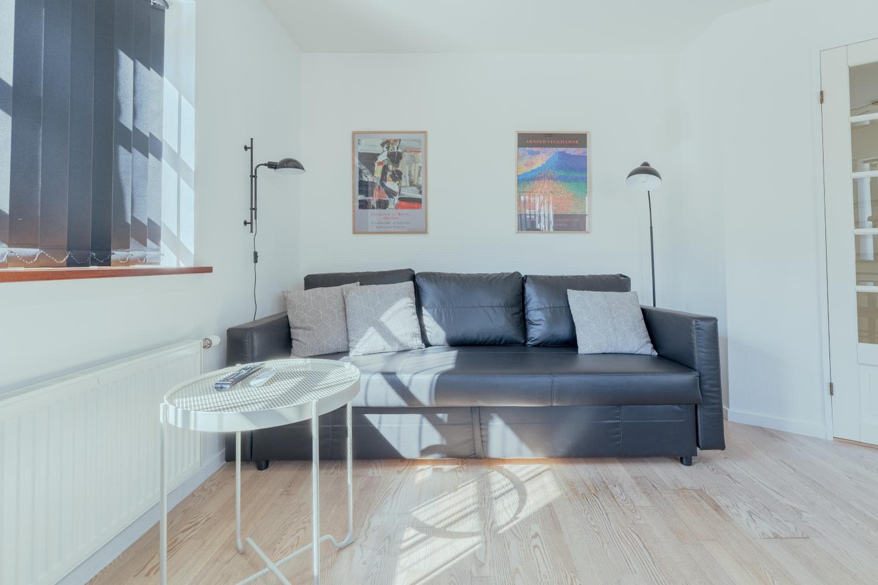 One-Bedroom Apartment photo 1