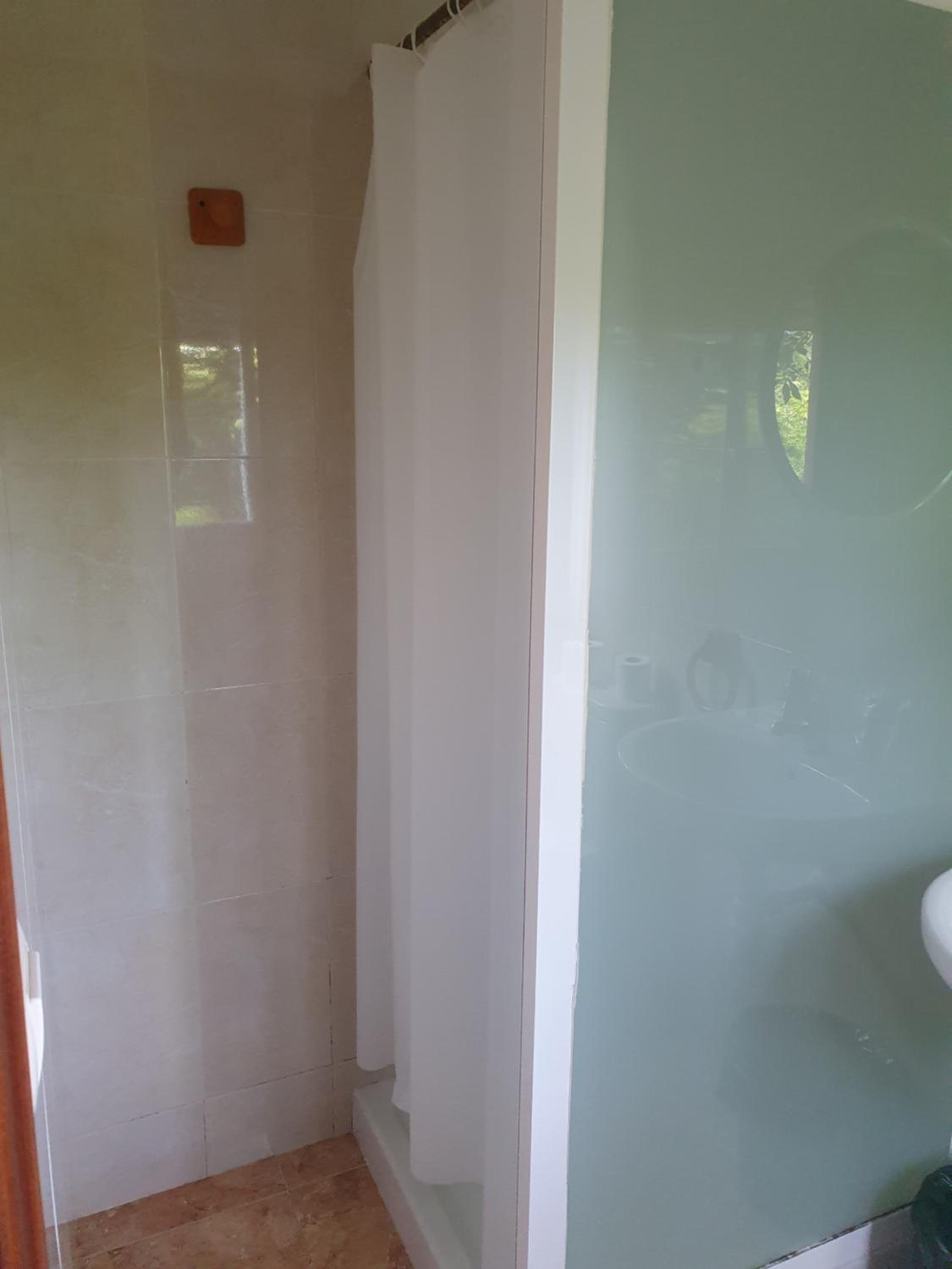 Twin Room with Private Bathroom - Photo 3