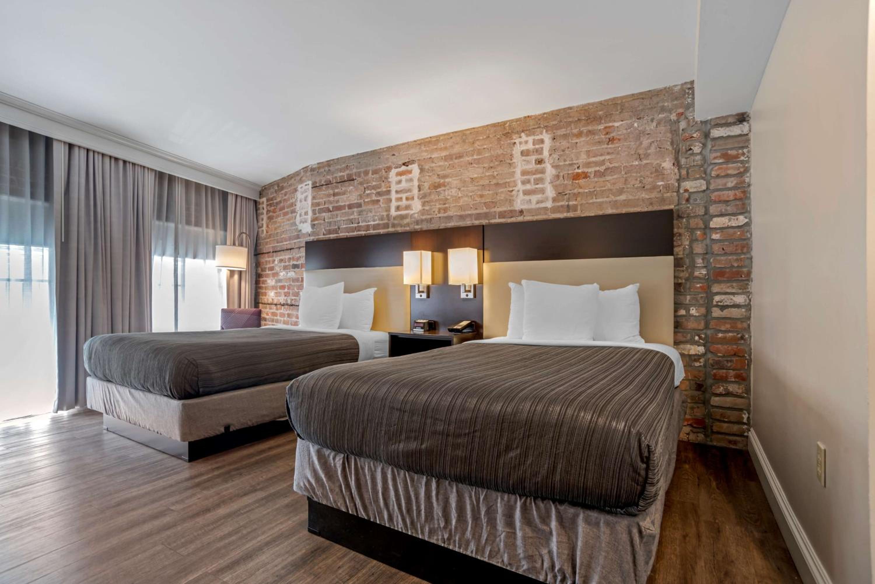 Double Room with Two Double Beds - Photo 7