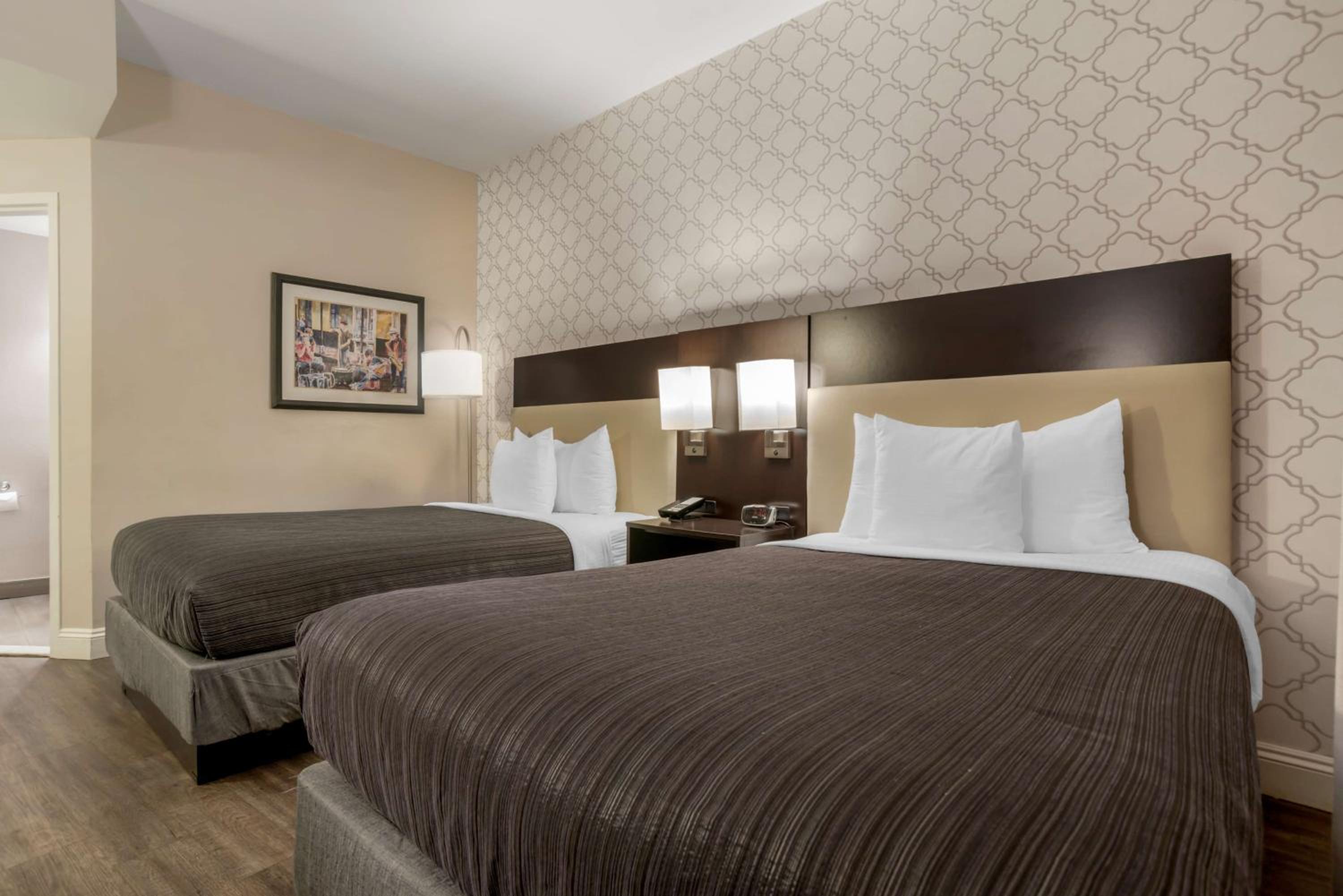 Double Room with Two Double Beds - Photo 1