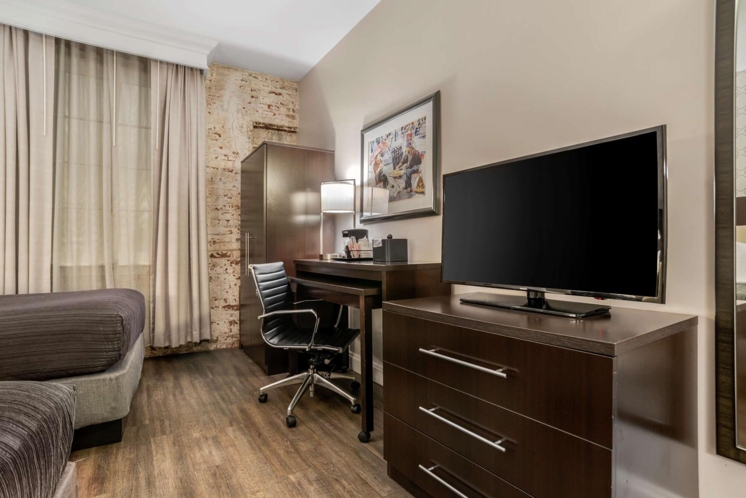 Double Room with Two Double Beds - Photo 6