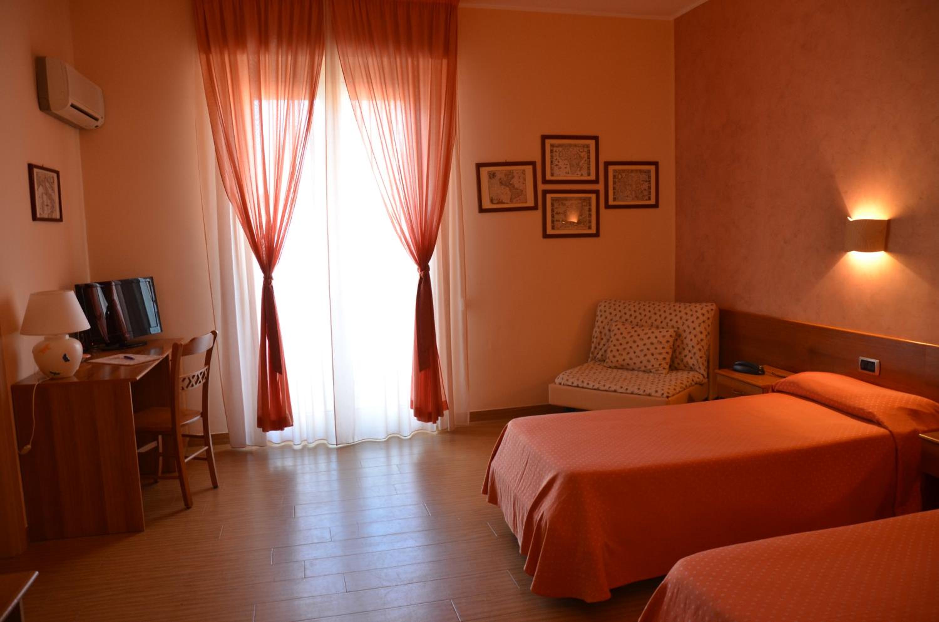 Triple Room photo 3