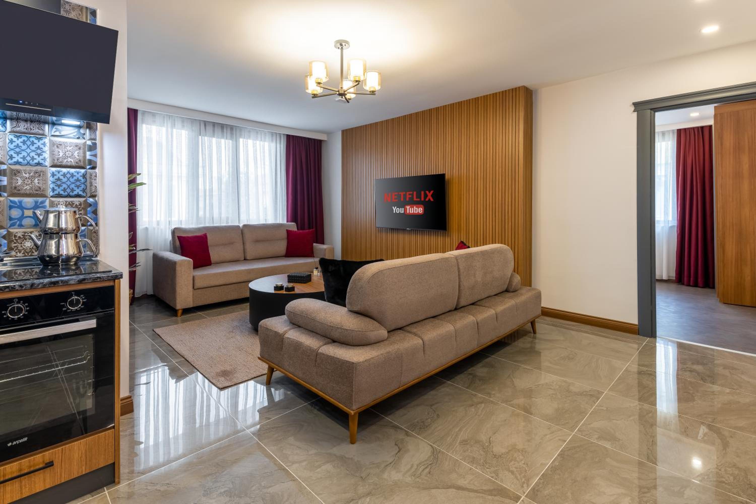 Luxury One Bedroom Apartment with Balcony photo 3