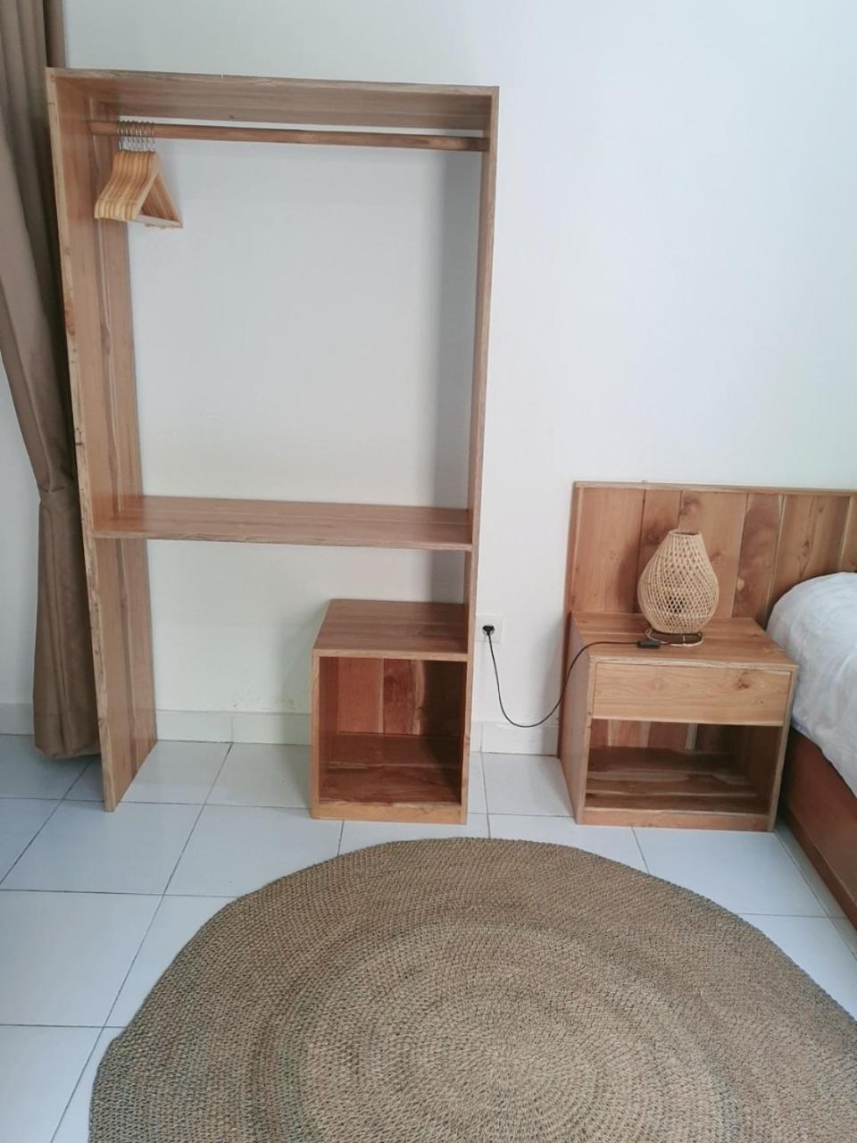 Standard King Room - Photo 17