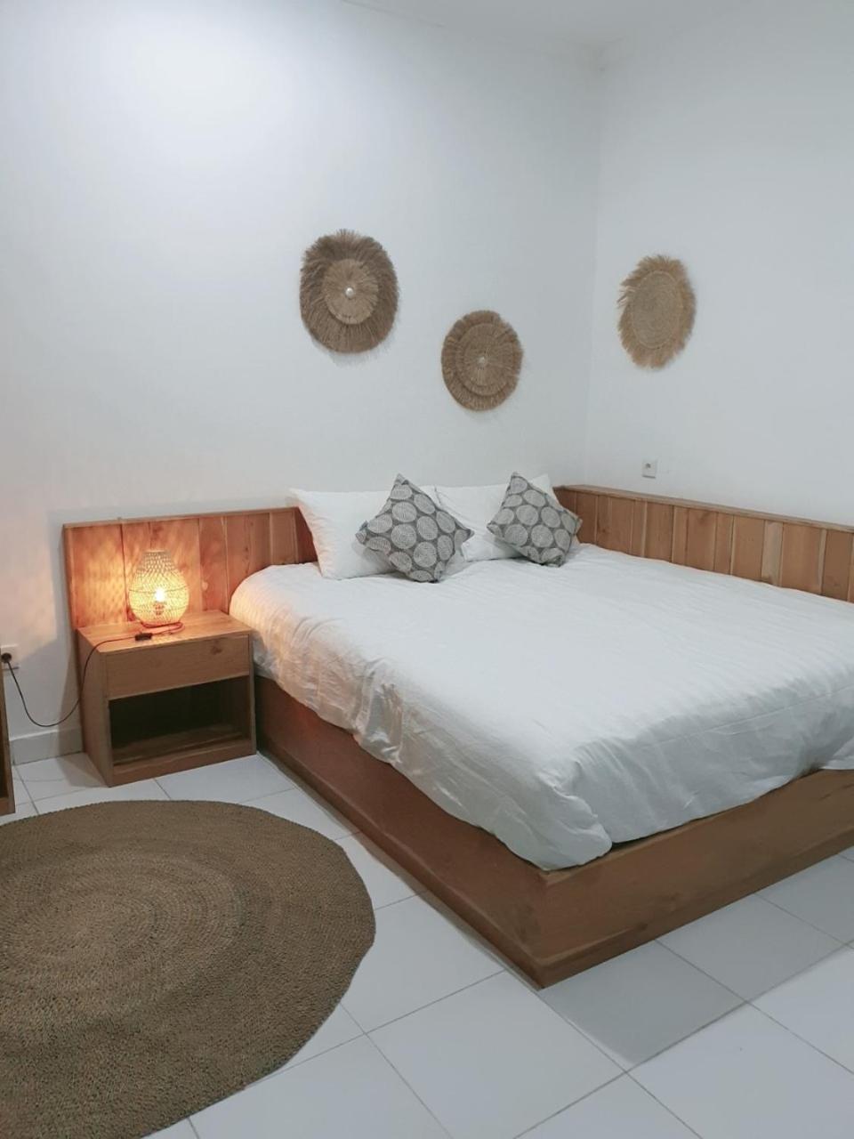 Standard King Room - Photo 19