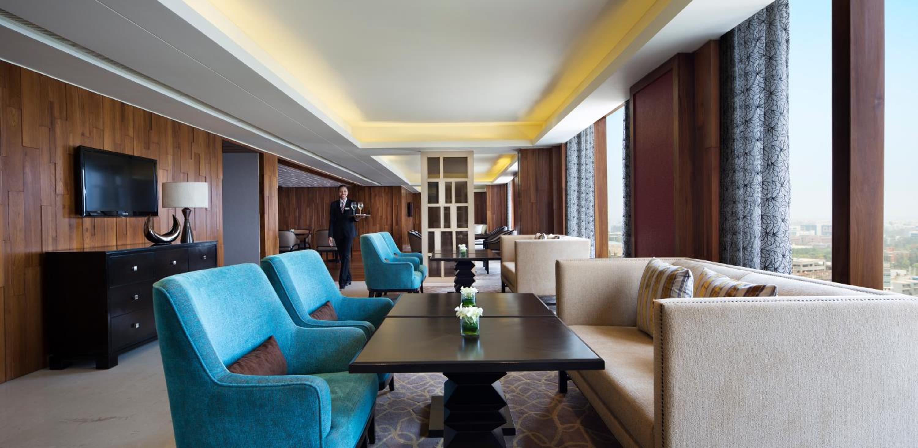 Executive Deluxe Double Room with Two Double Beds and Executive Lounge Access