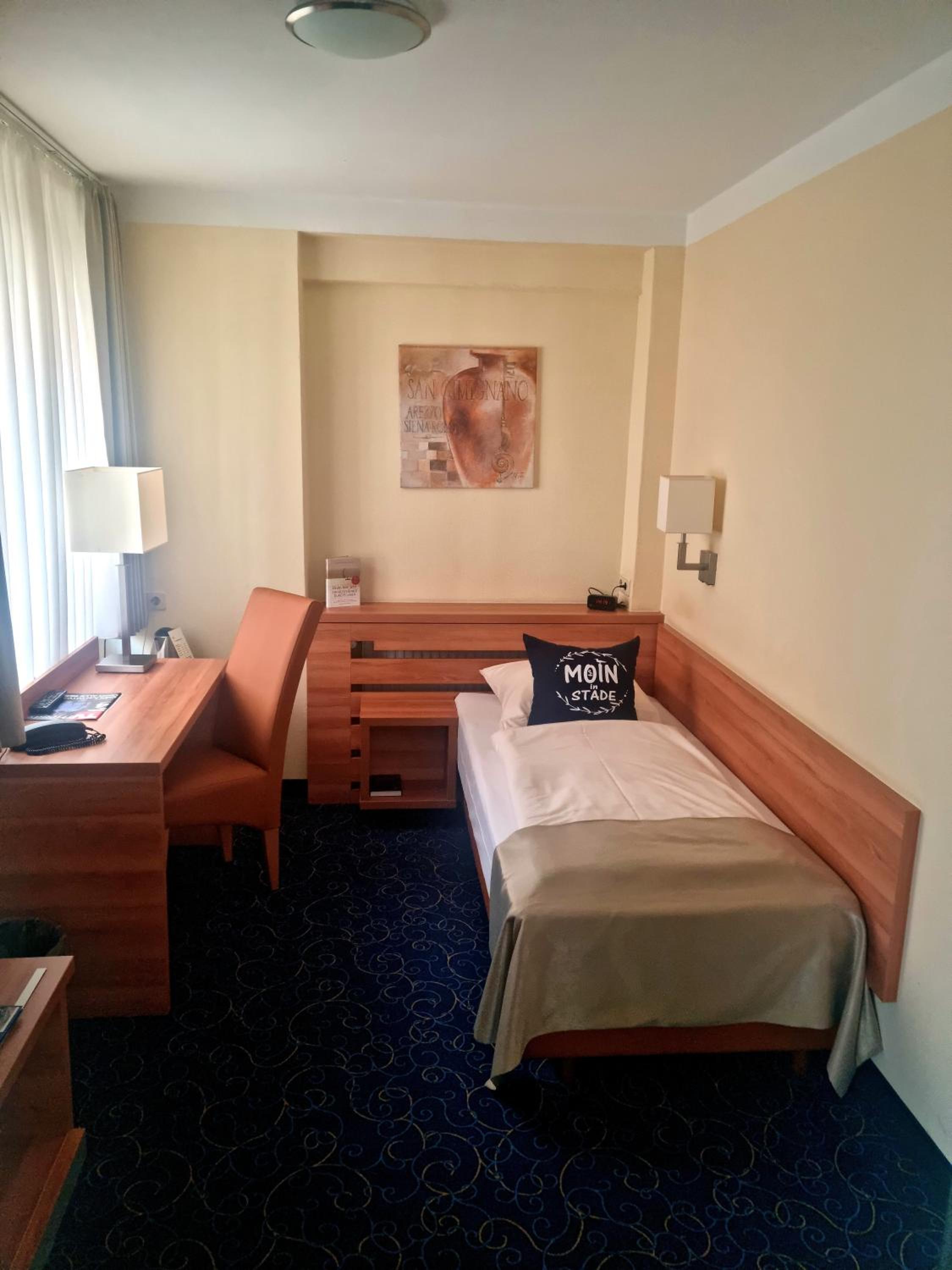Single Room photo 1
