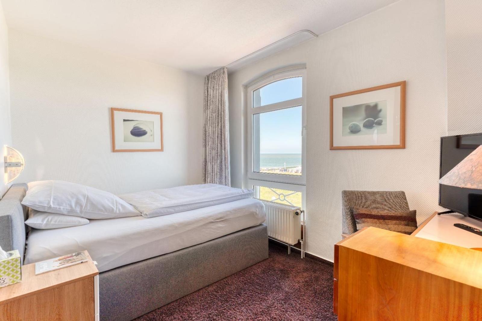 Queen Room with Sea View photo 1