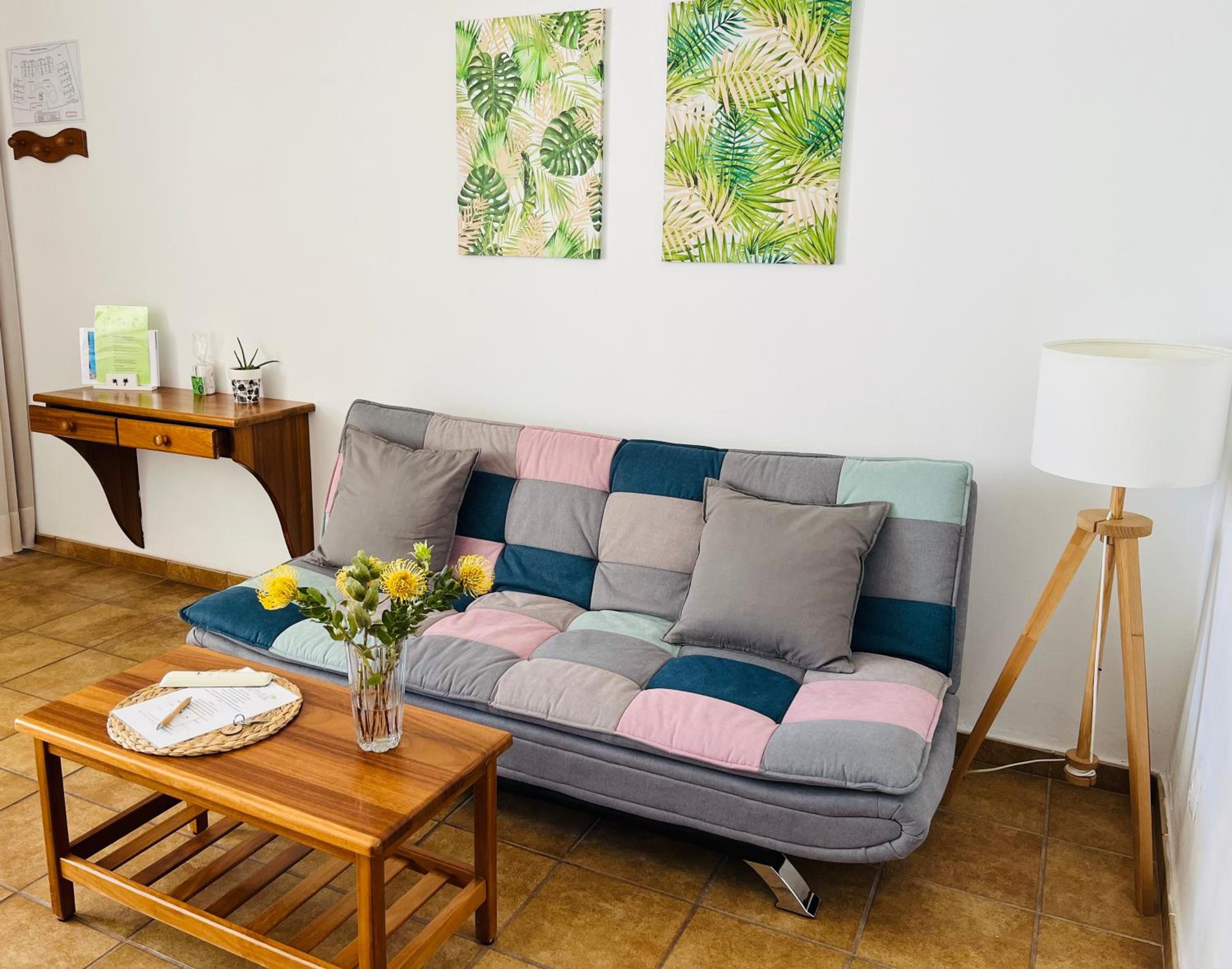 One-Bedroom Apartment - Photo 4