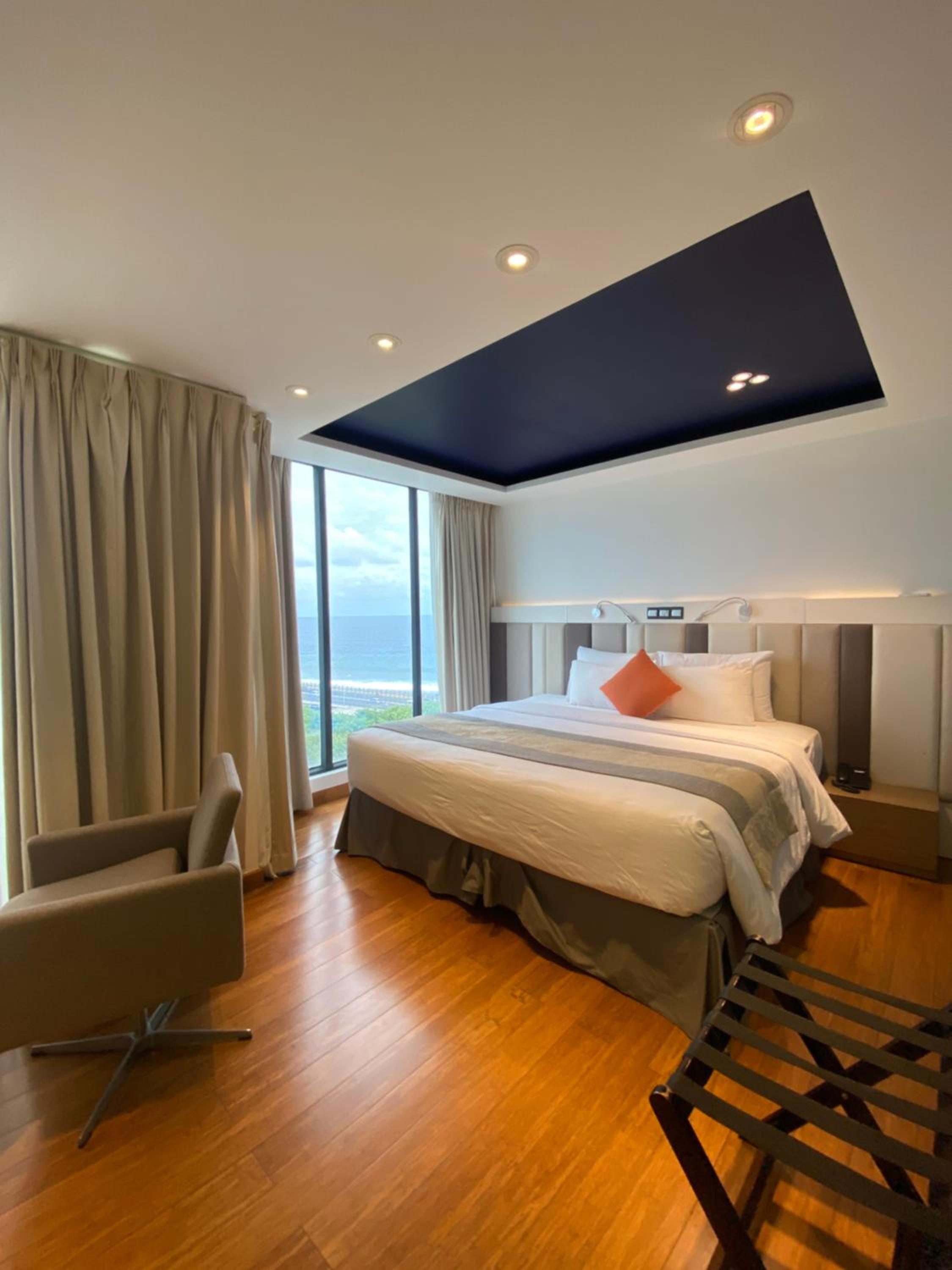 Deluxe Double Room with Balcony & Sea View (Free Return Airport Transfer and 10% off on Food & Beverage) - Photo 15