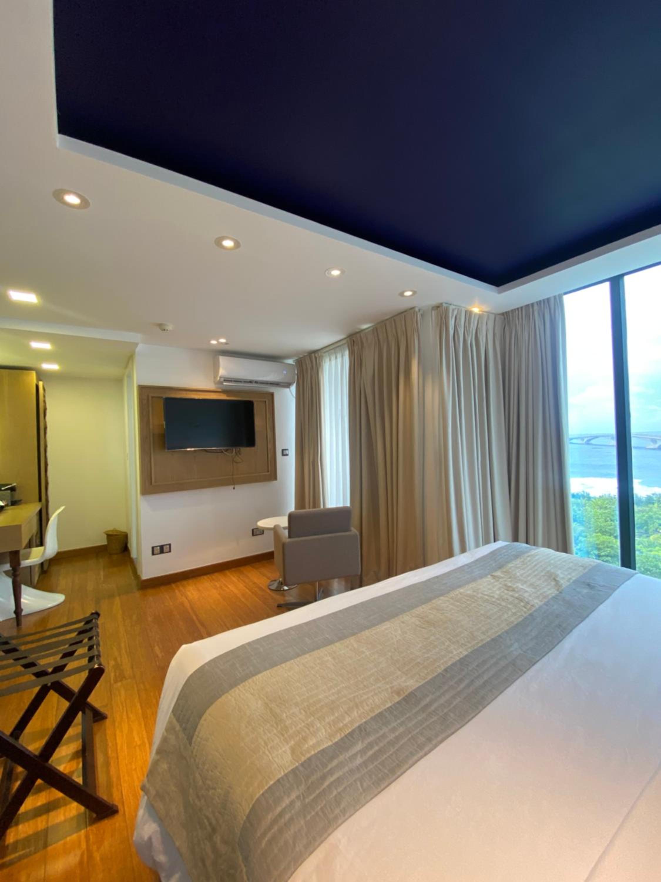 Deluxe Double Room with Balcony & Sea View (Free Return Airport Transfer and 10% off on Food & Beverage) - Photo 13