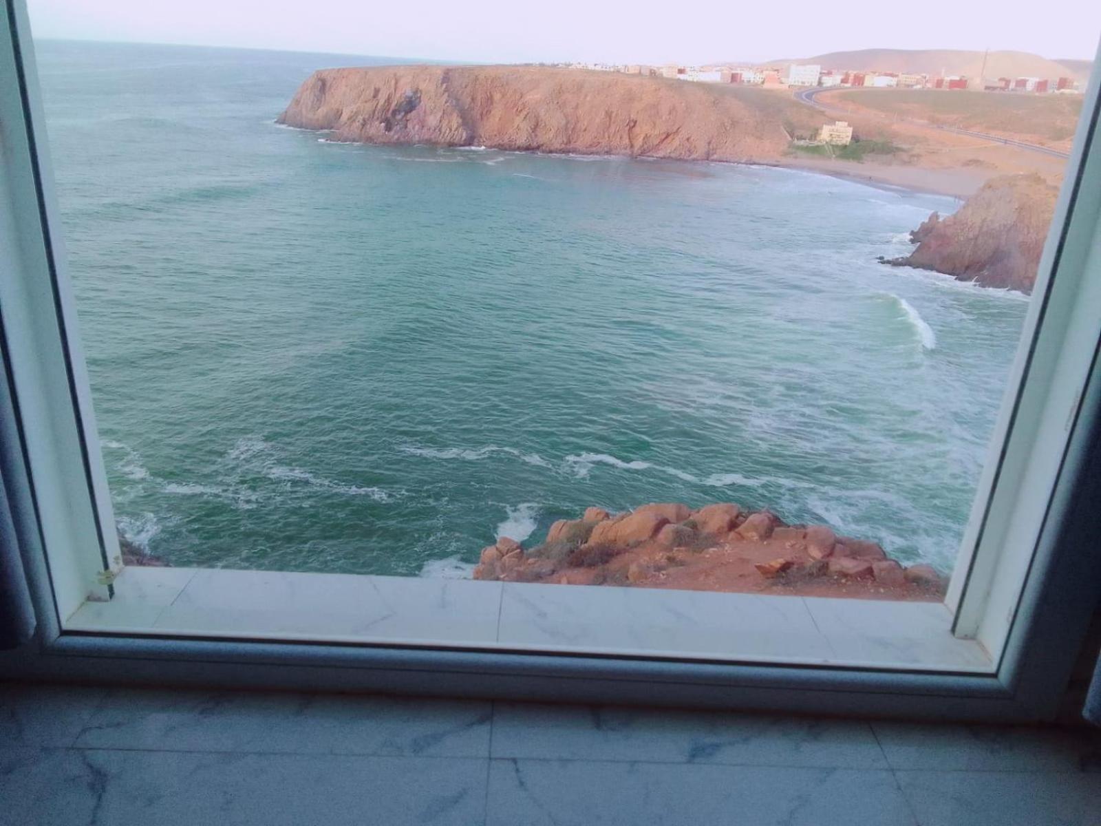 Apartment with Sea View - Photo 12