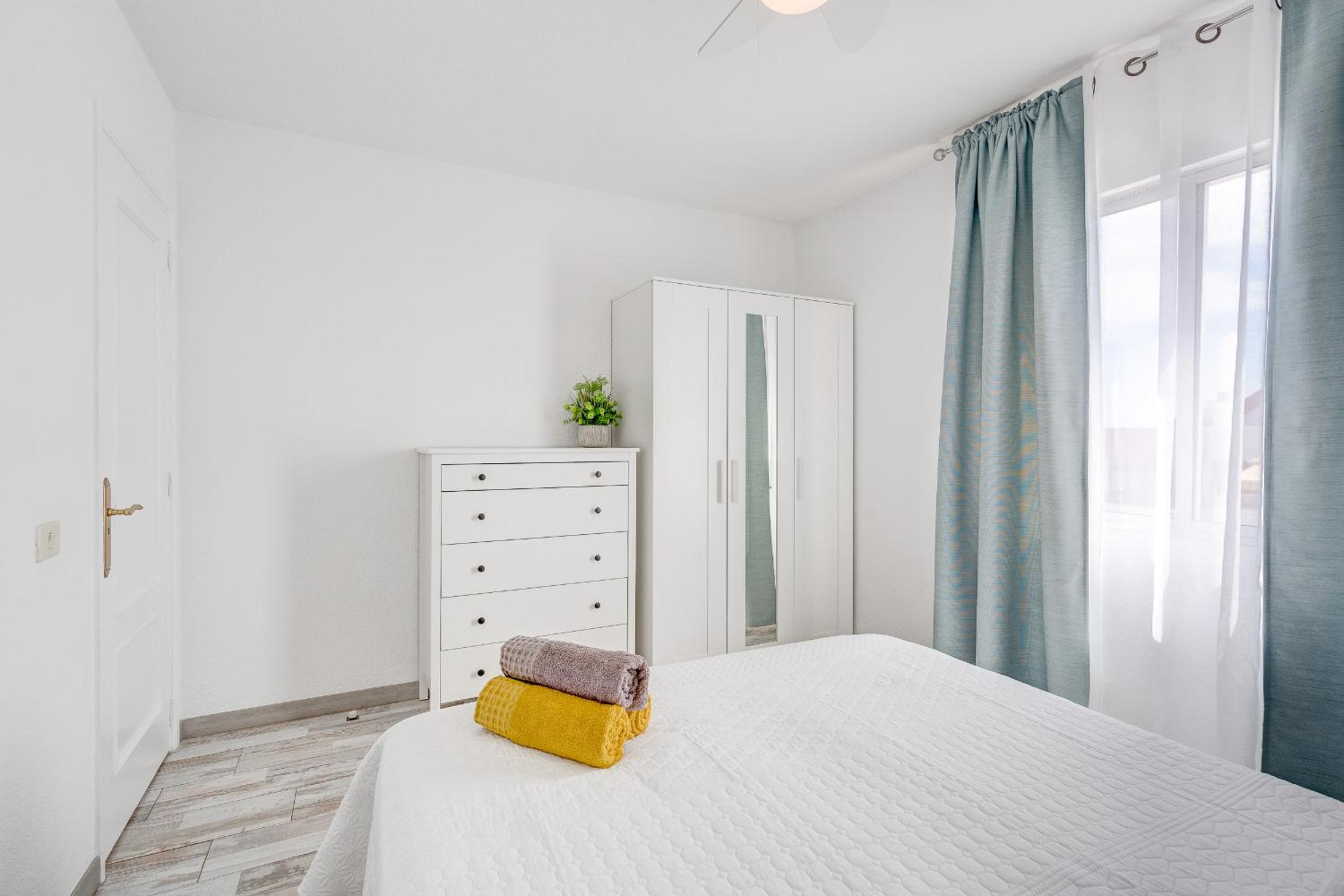 Three-Bedroom Apartment photo 2