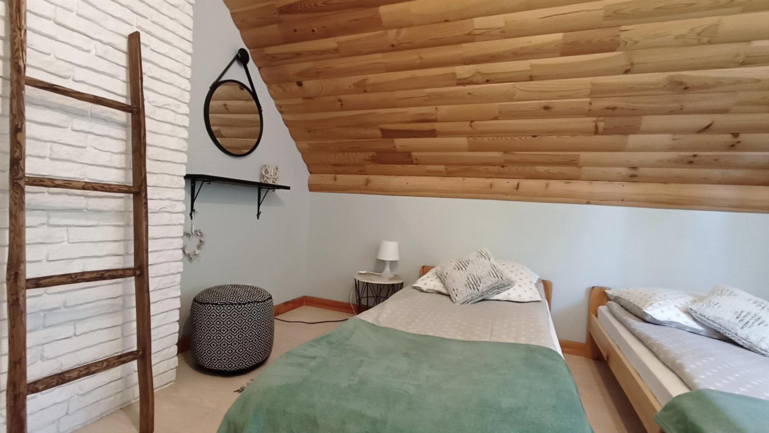 Large Twin Room photo 2