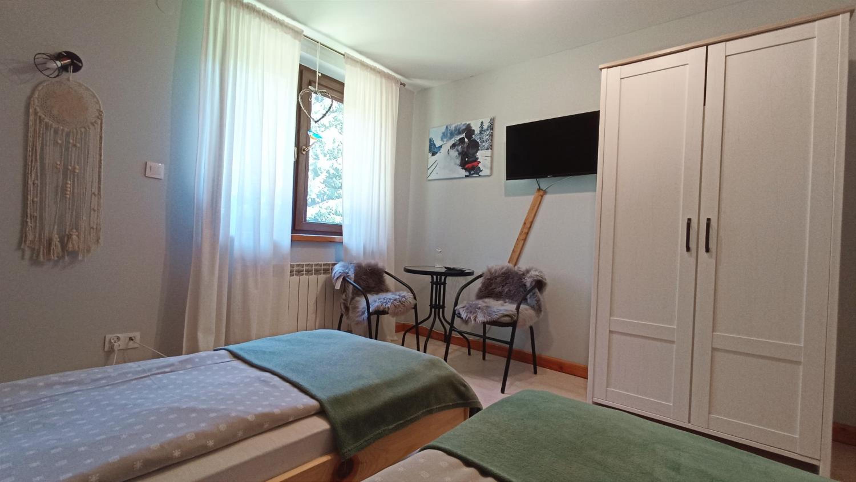 Large Twin Room photo 3