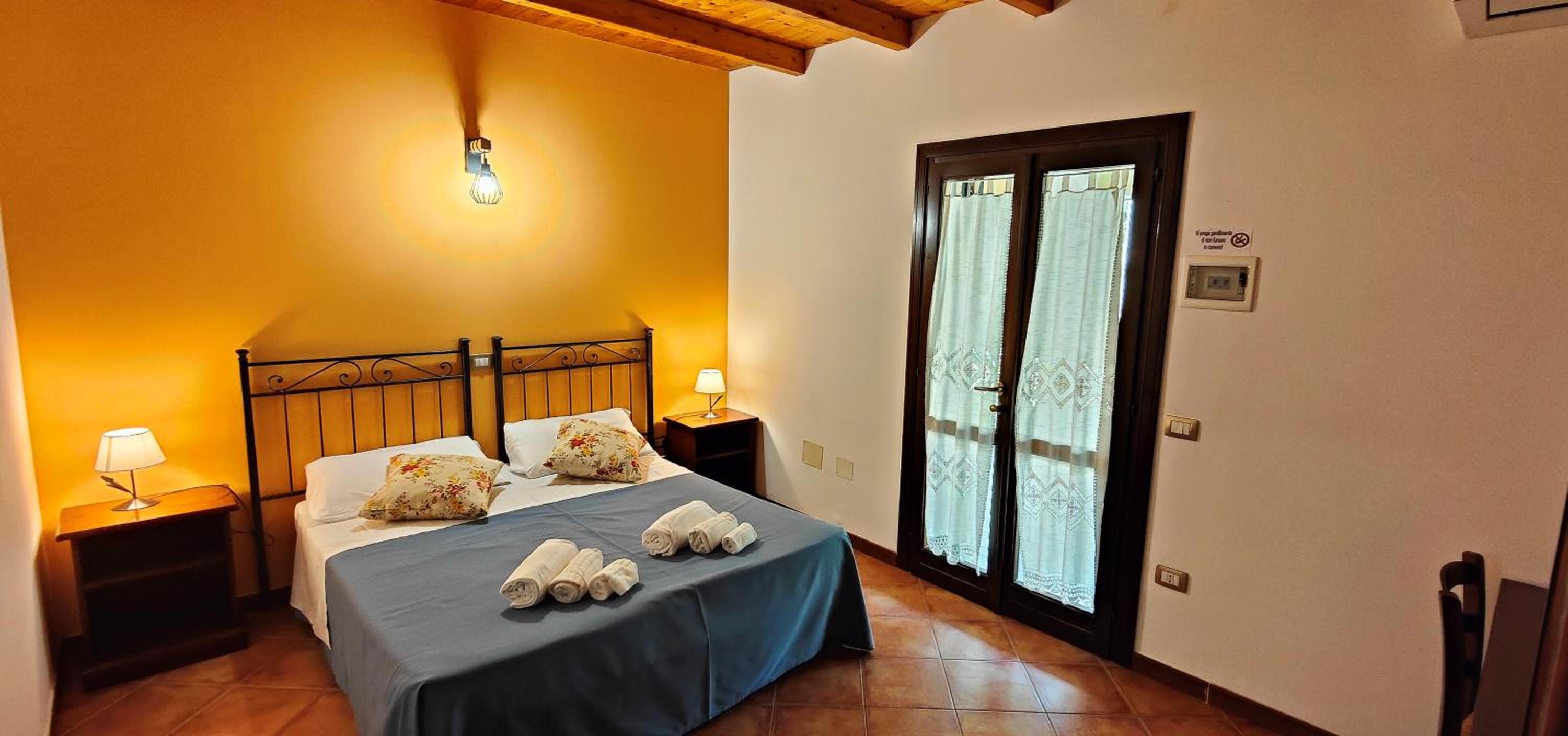 Double Room with Patio photo 1