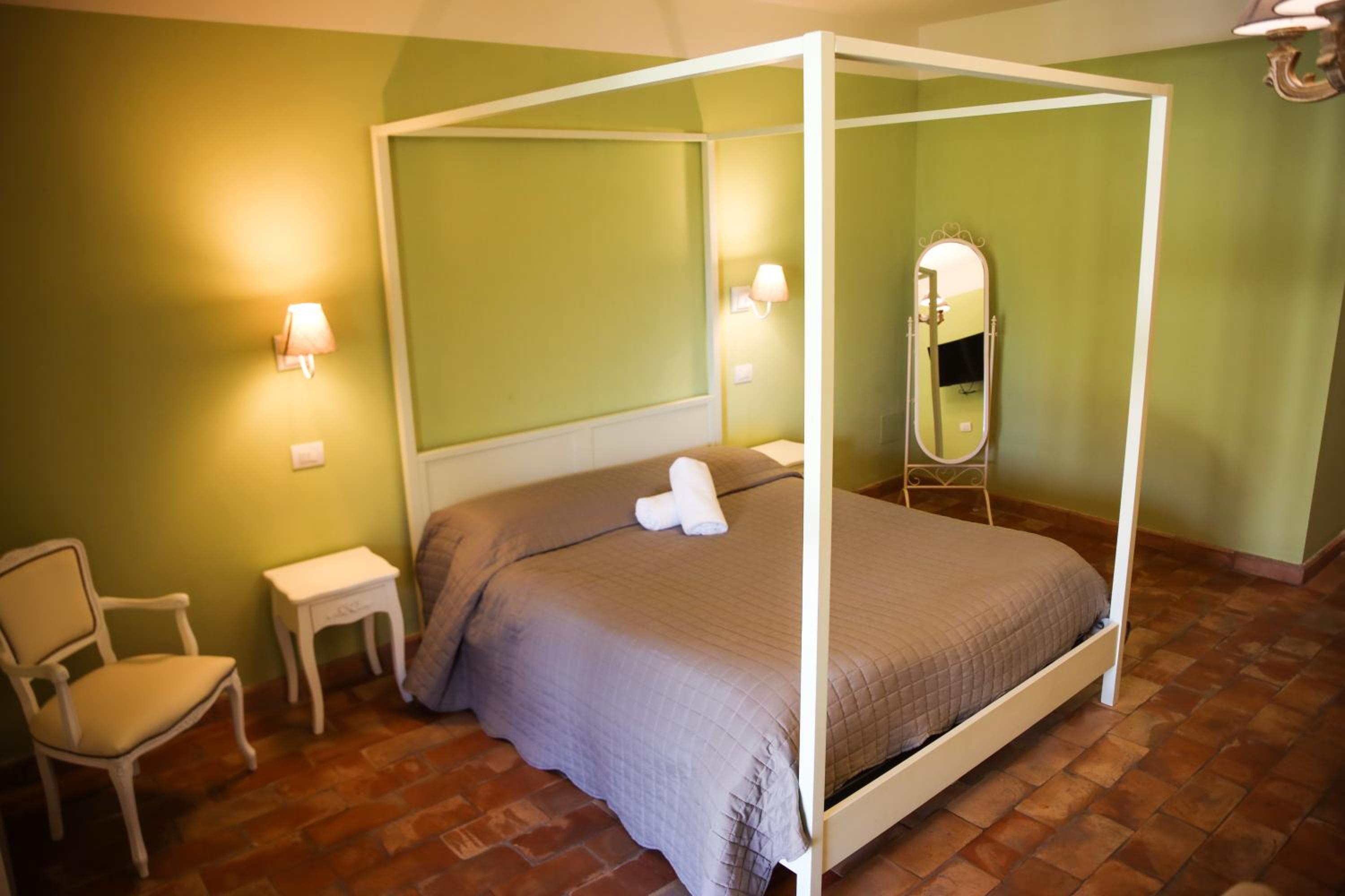 Superior Double Room - Photo 10