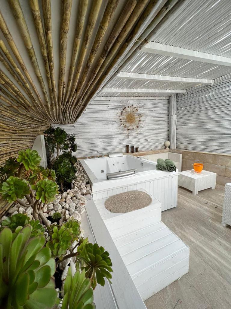 One-Bedroom Apartment with Spa Bath photo 2