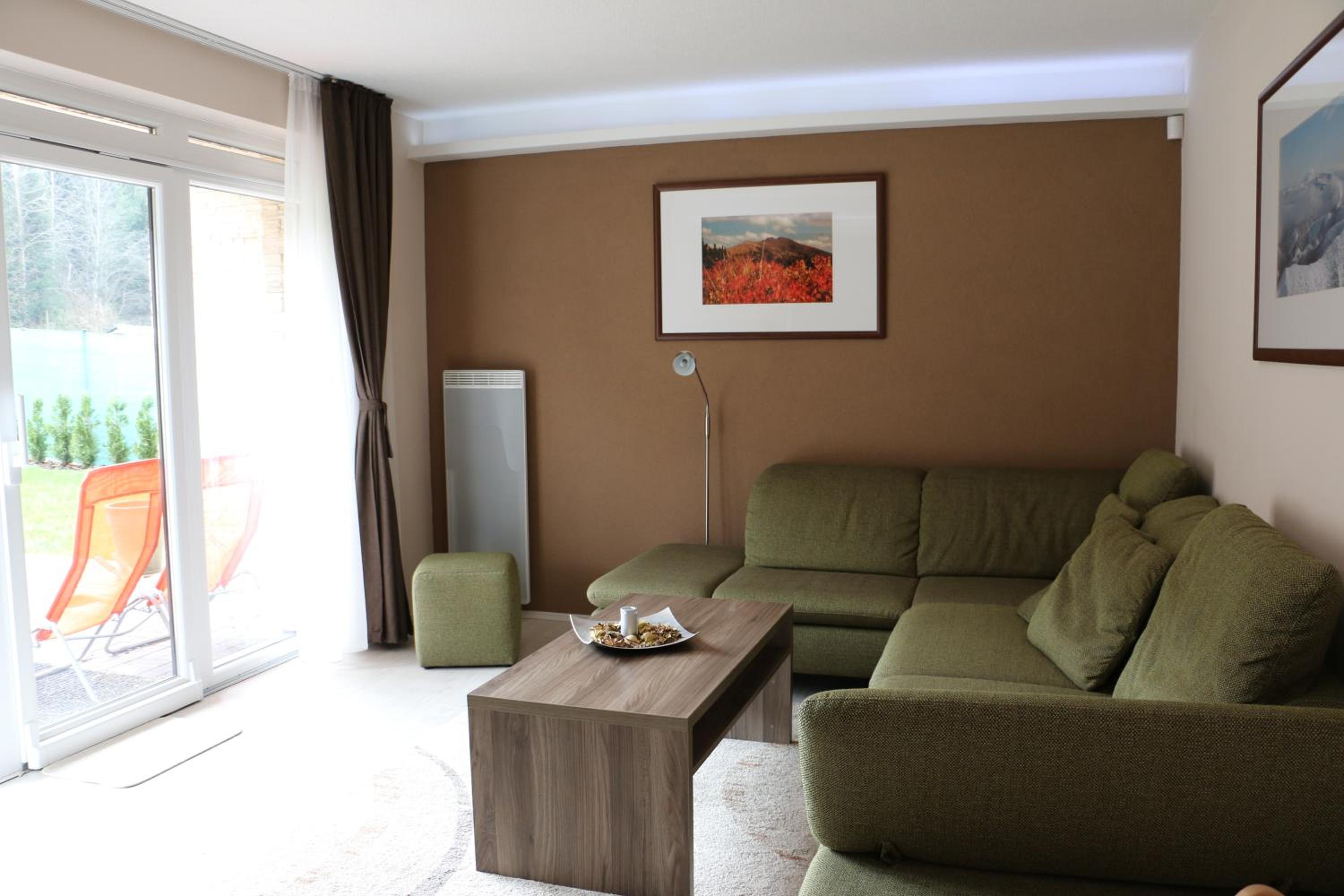 Deluxe Two-Bedroom Apartment with Terrace and free Hot Tub - Photo 1