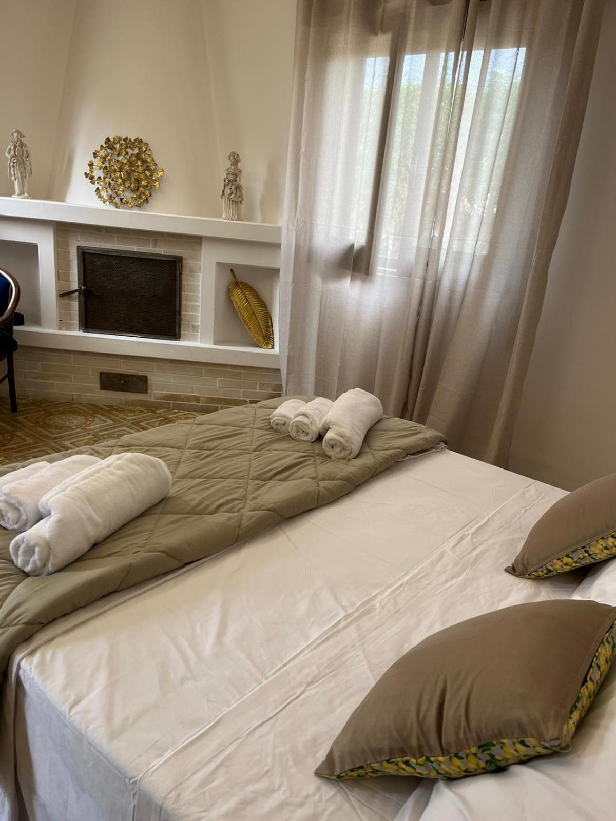 Double Room with Private External Bathroom photo 3