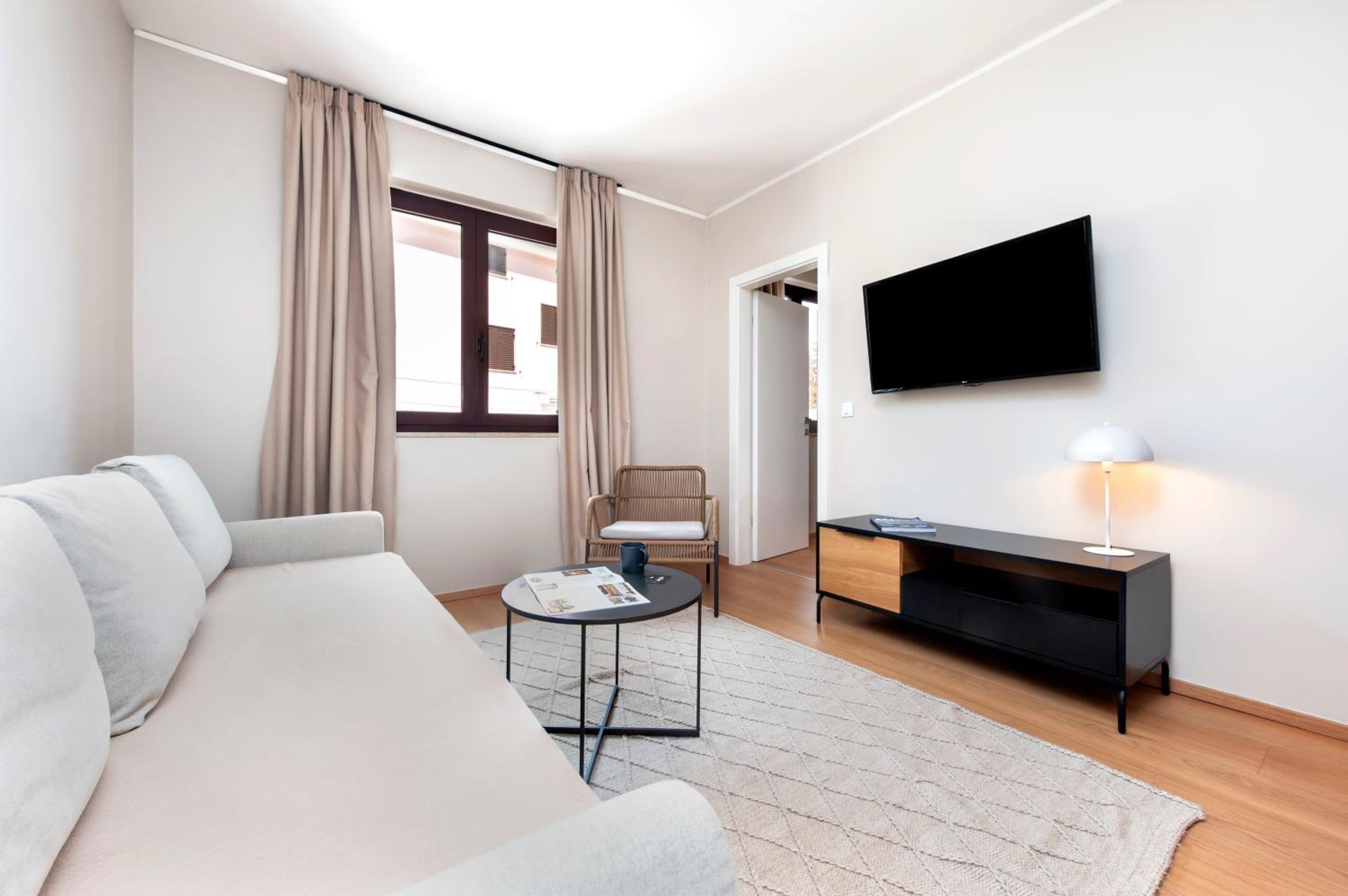 Apartment - Ground Floor - Photo 11