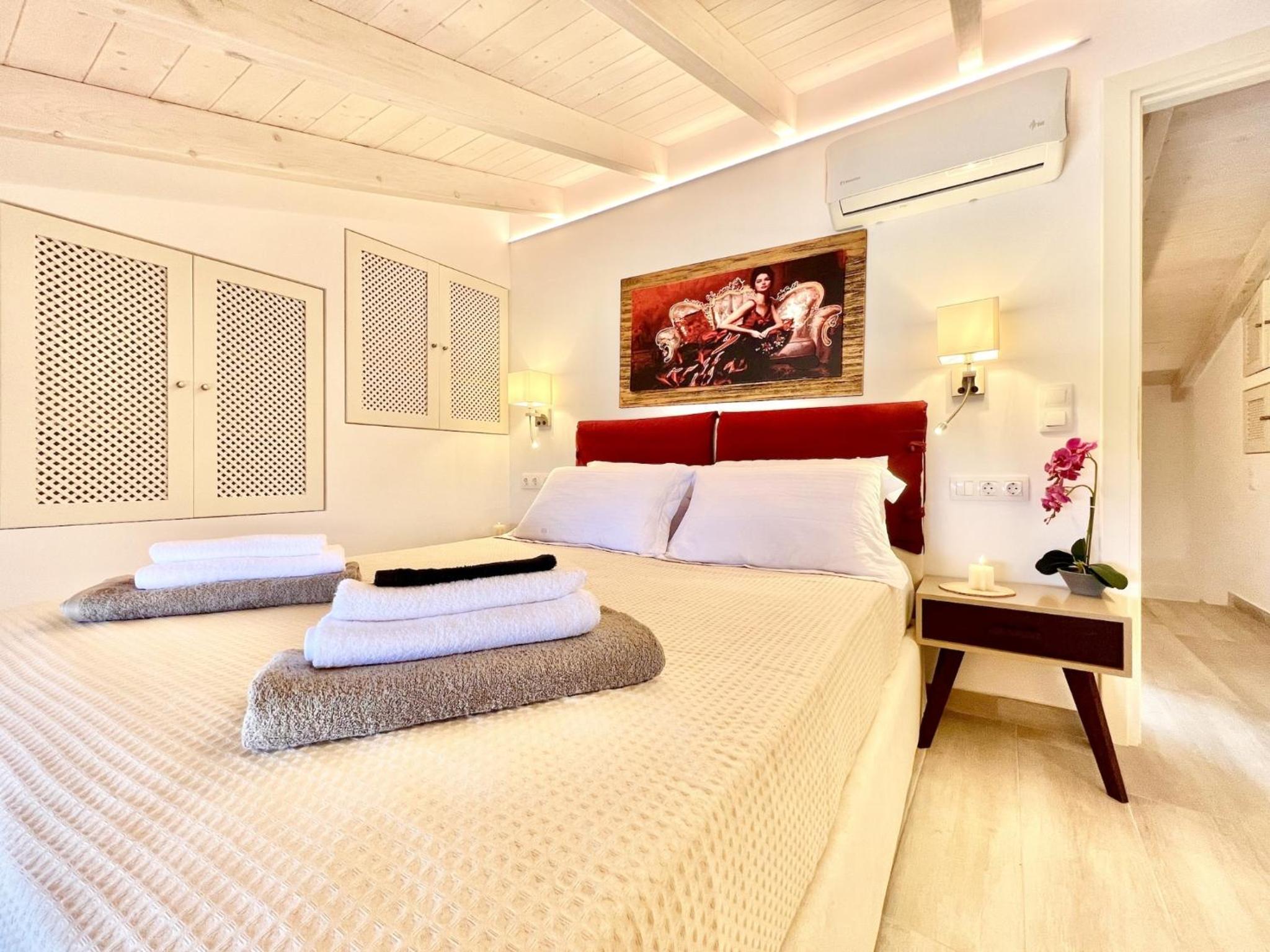Villa With Private Pool photo 2