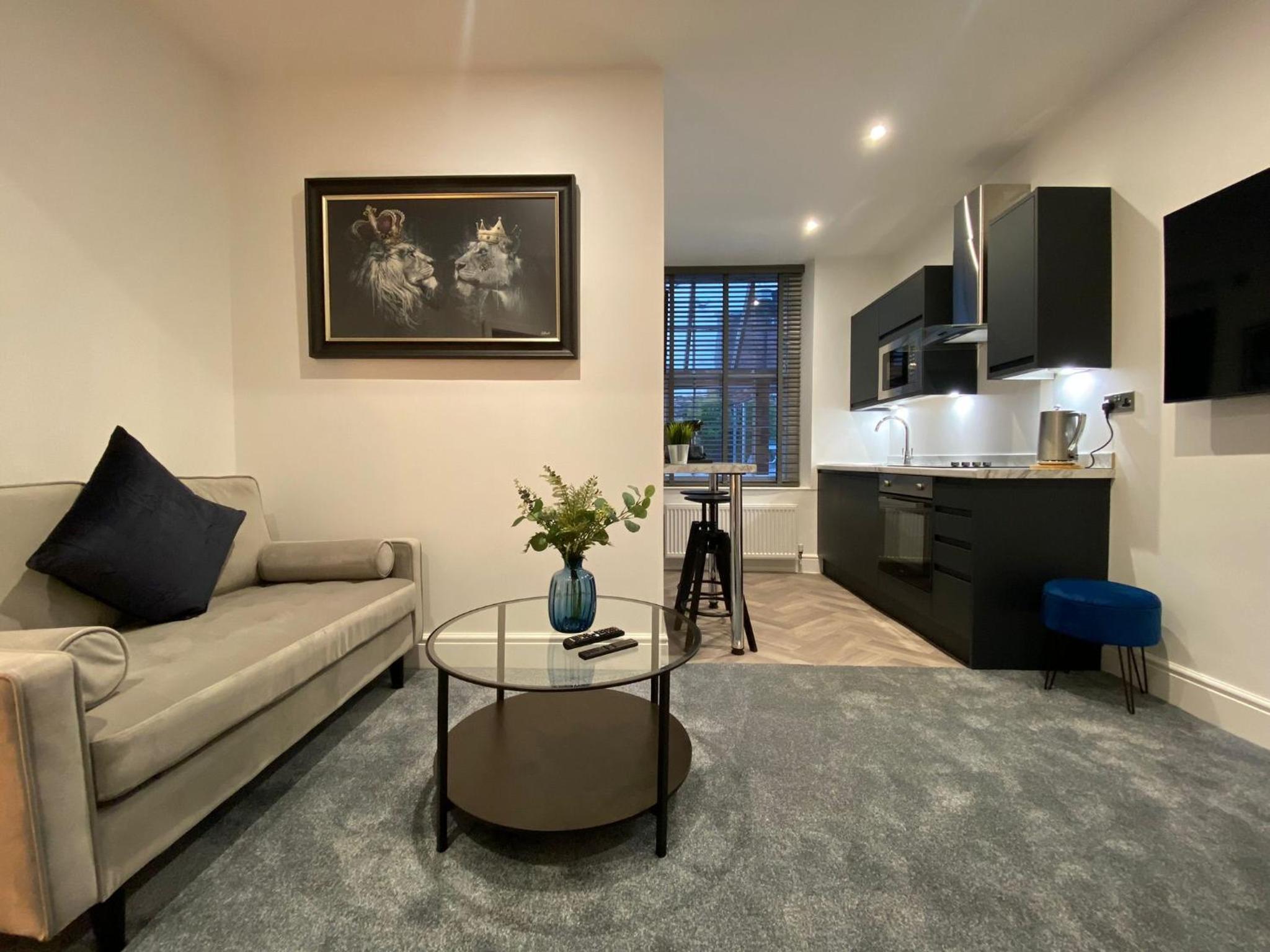 Apartment - Ground Floor - Photo 1