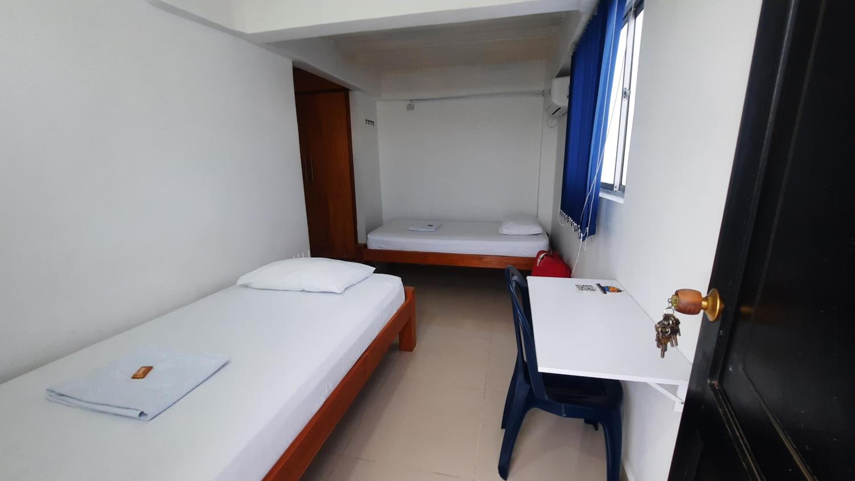 Twin Room with Private Bathroom photo 3