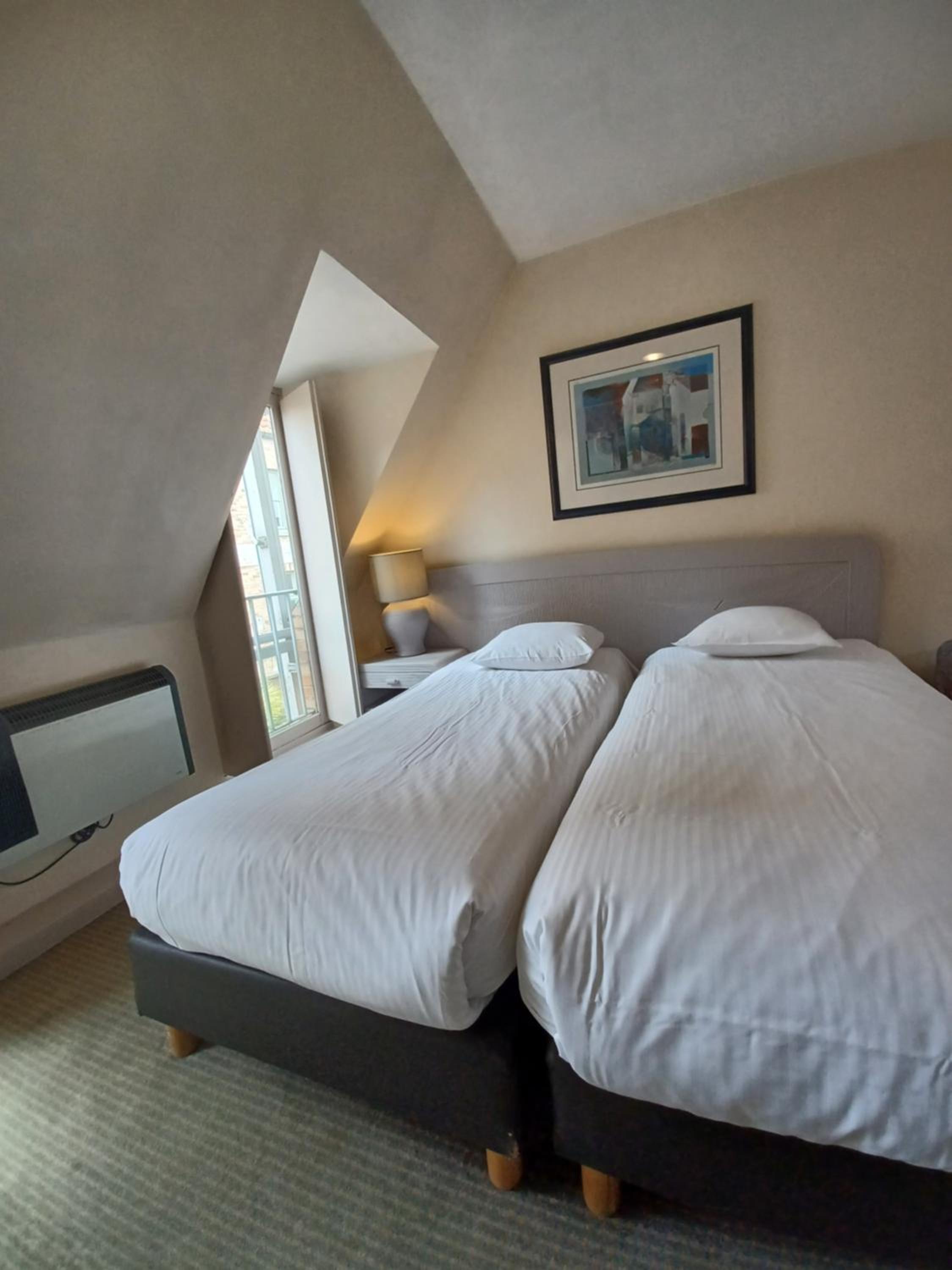 Family Room - Photo 10