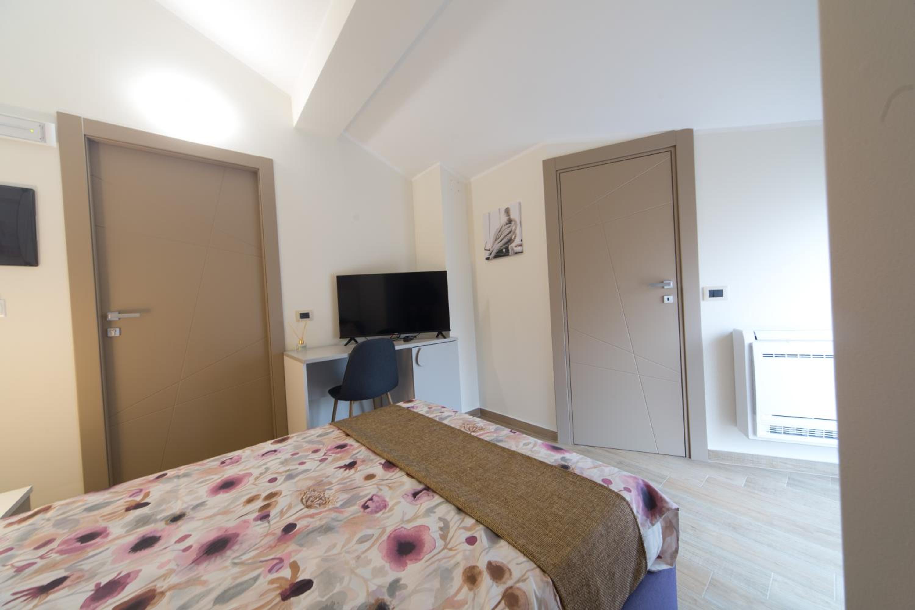 Single Room photo 3
